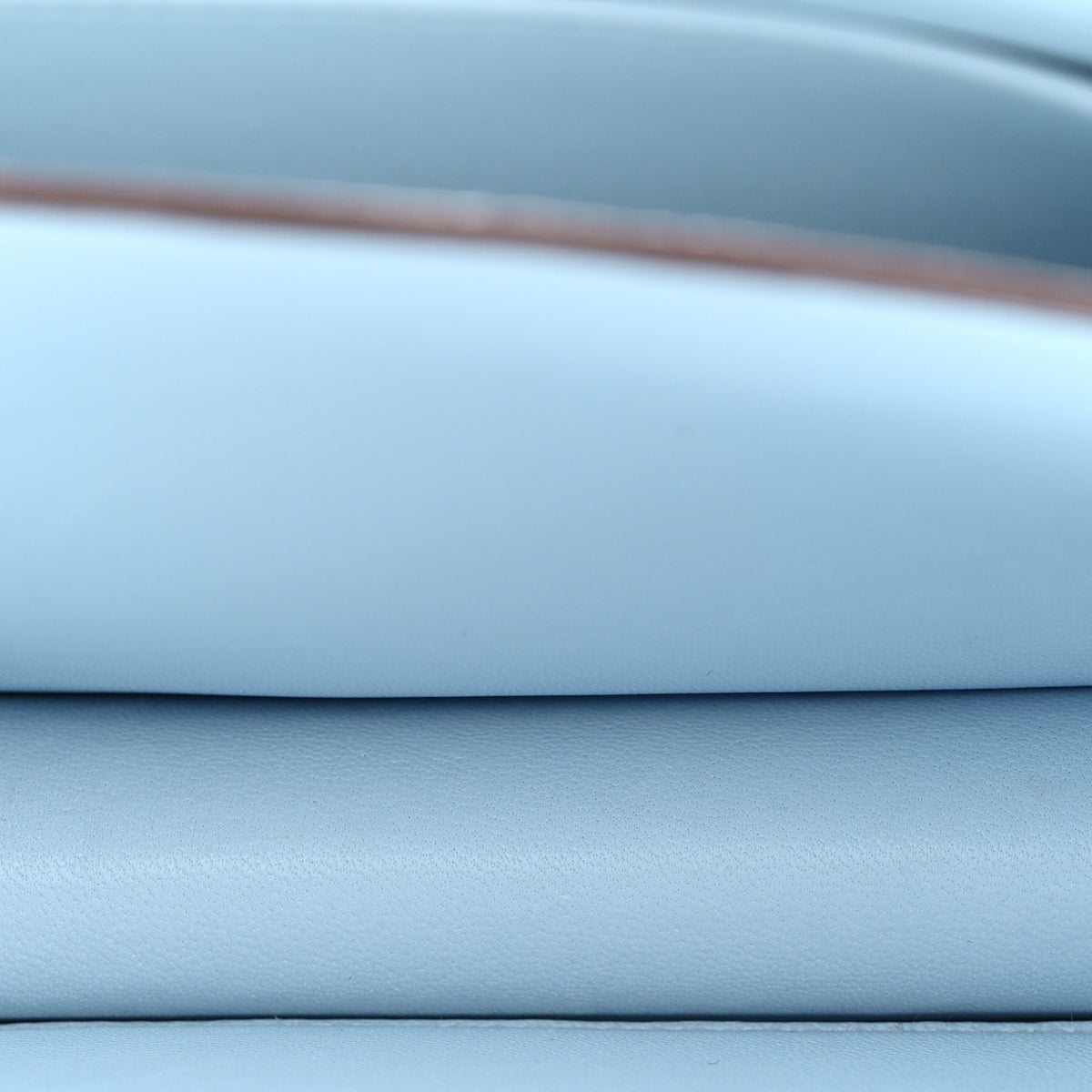 Epsom Constance 18 Bleu Brume