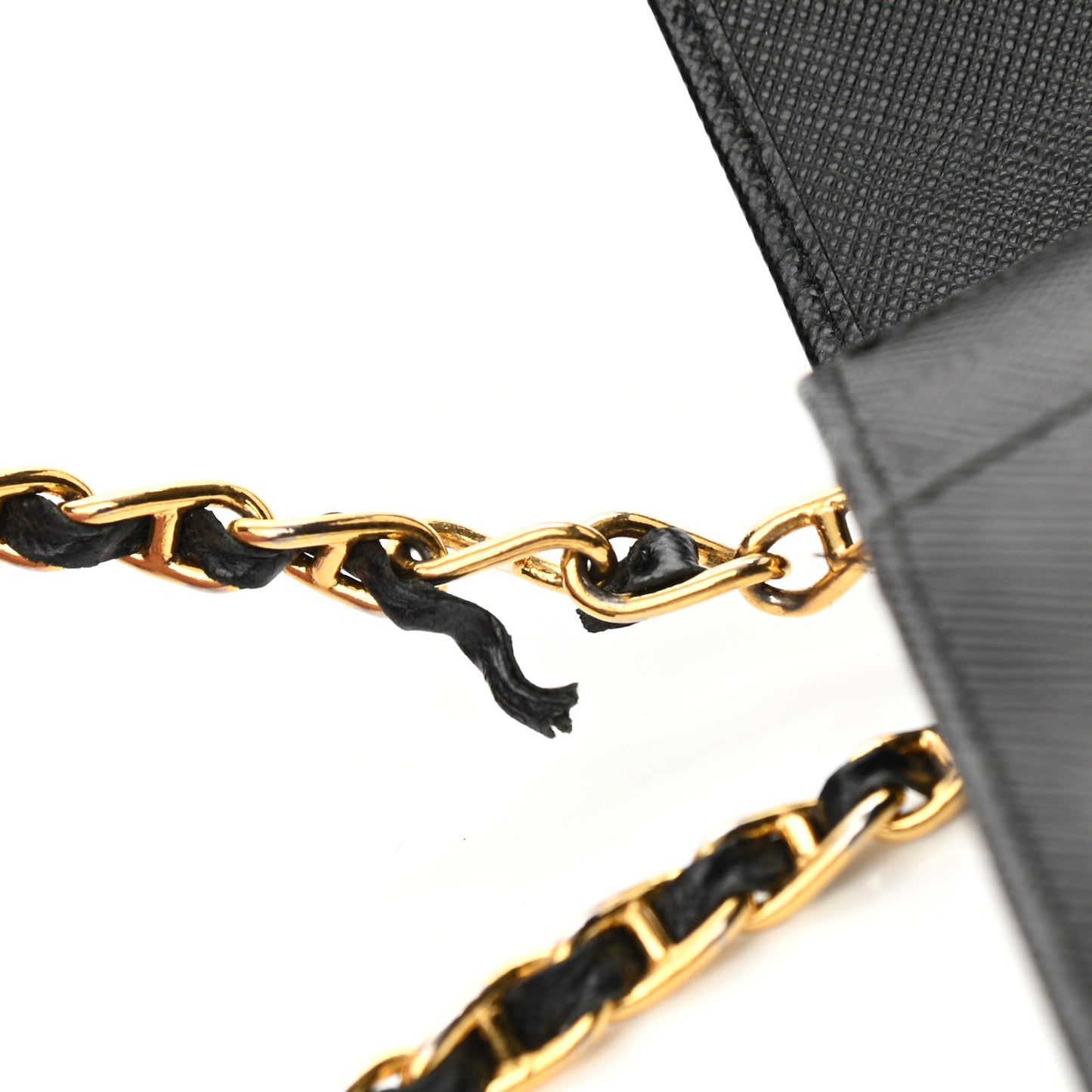 Saffiano Metal Oro Chain Wallet Black