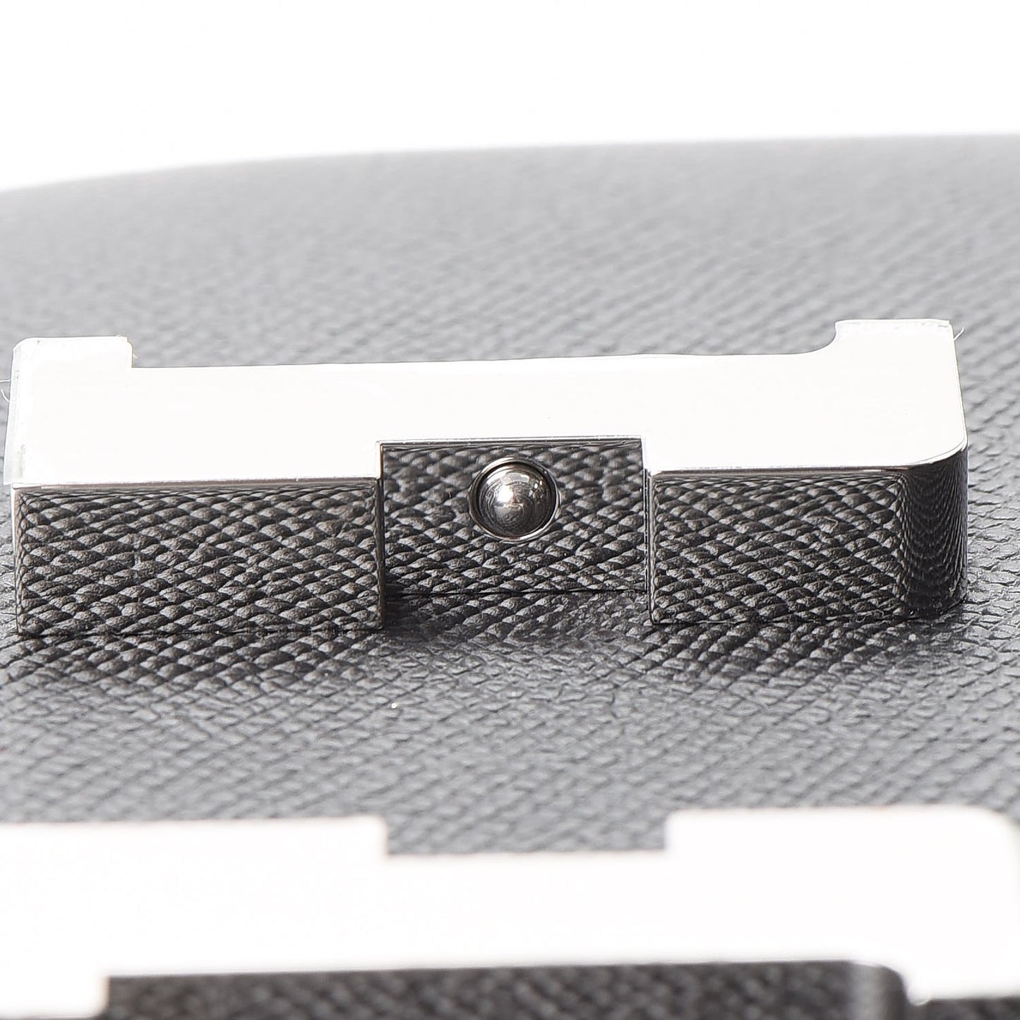 Epsom Constance 24 Black