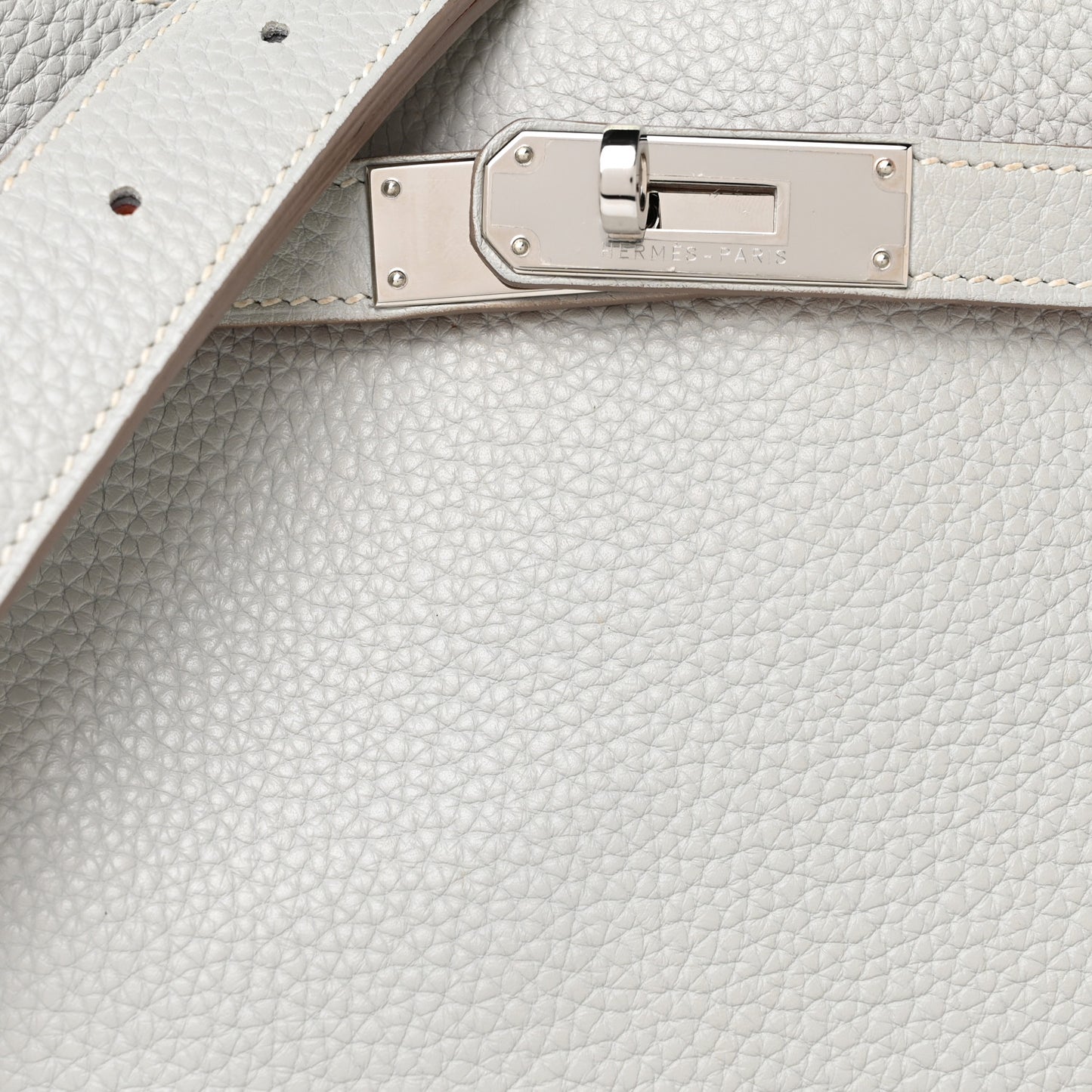 Taurillon Clemence Verso So Kelly 22 Gris Perle Crevette