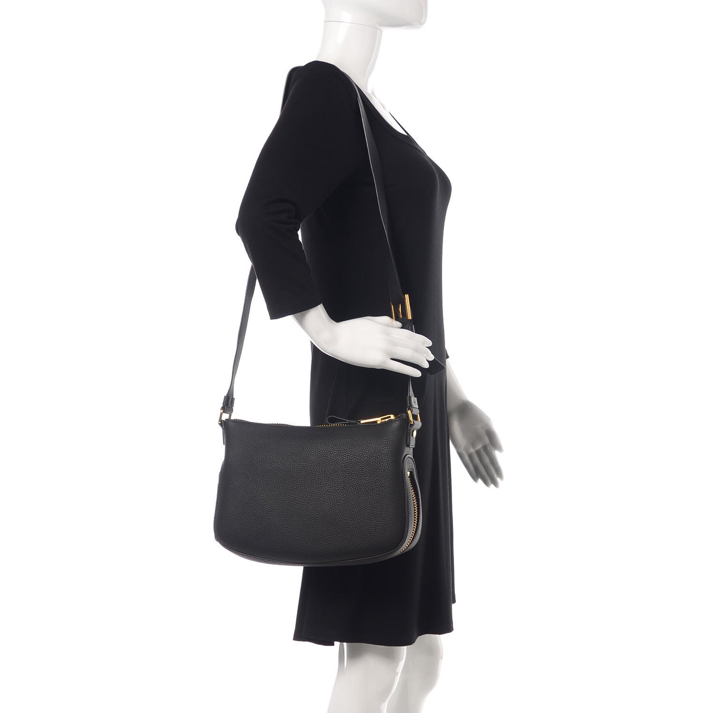 Pebbled Calfskin Medium Jennifer Simple Zip Black