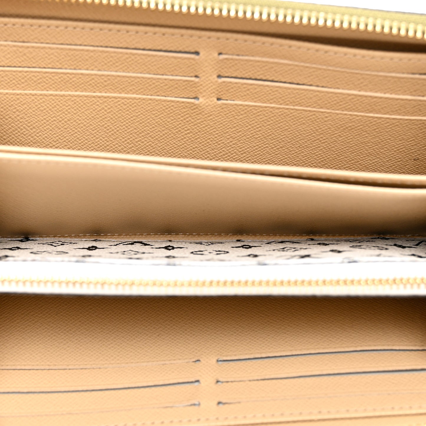 Monogram Giant Zippy Wallet Kaki White