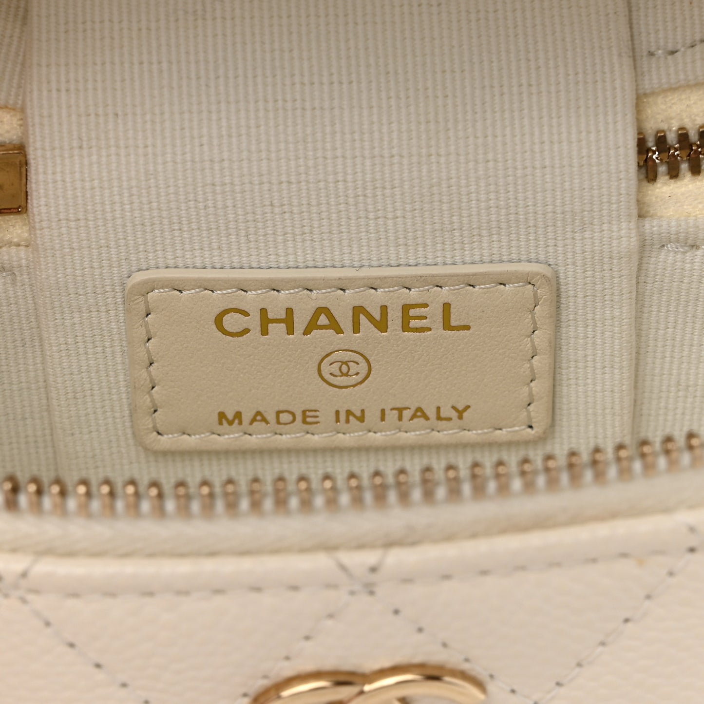 Caviar Quilted Small Handle With Care Vanity Case With Chain White