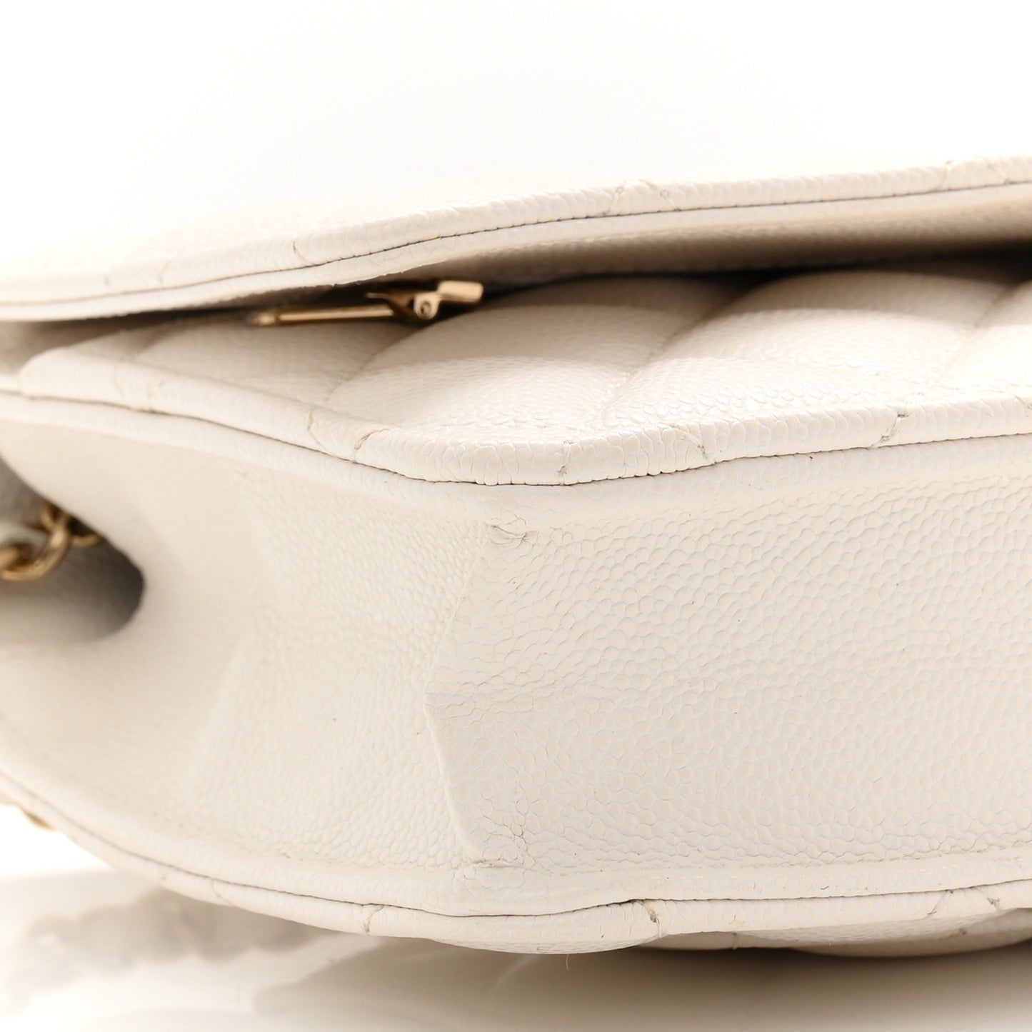 Caviar Quilted Wallet on Chain WOC White