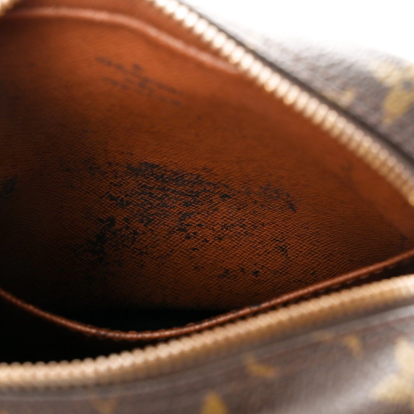 Monogram Amazone
