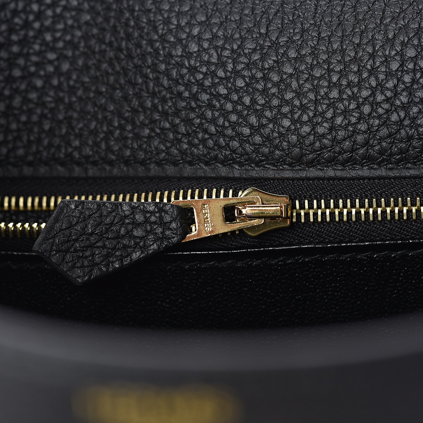 Togo Kelly Retourne 35 Black
