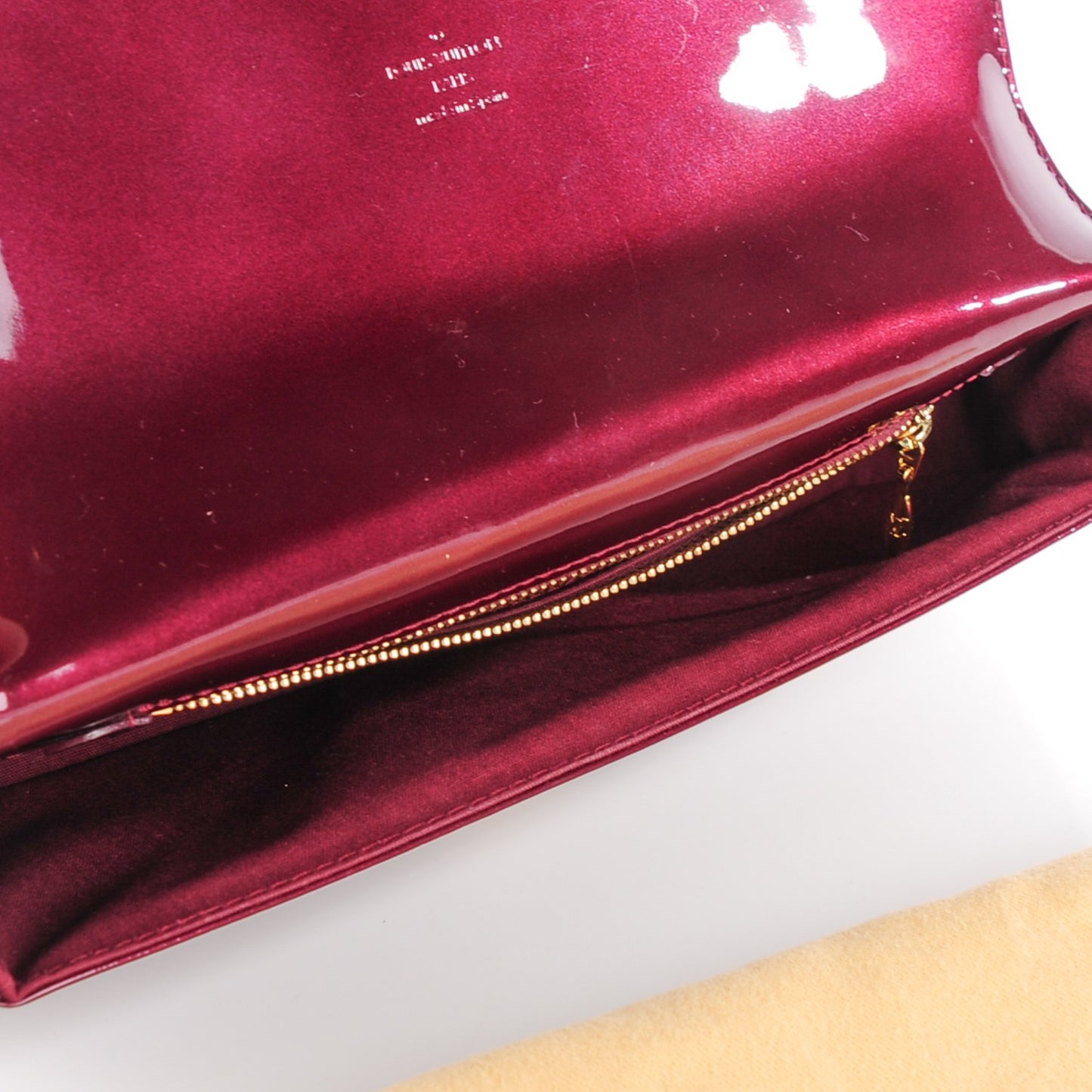Patent Sobe Clutch Rouge Fauviste