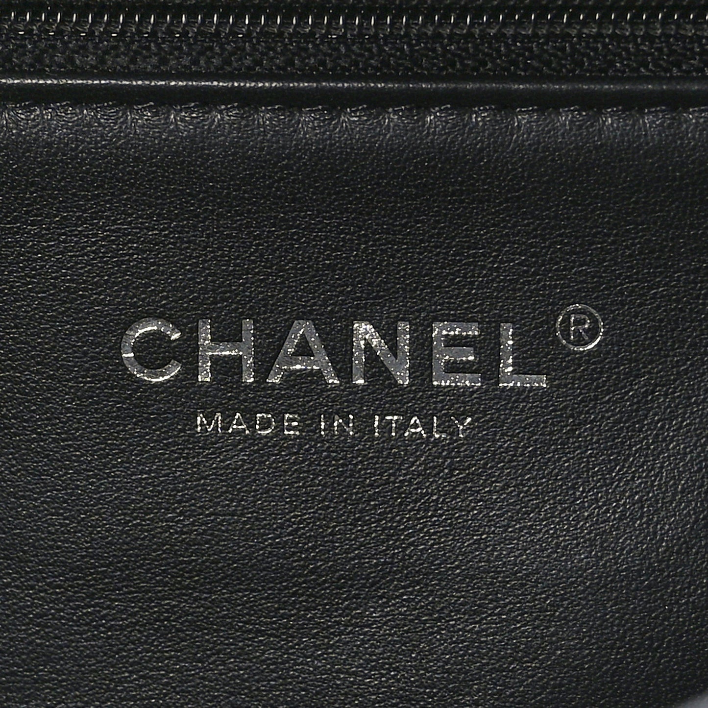 Lambskin Quilted Medium CC Filigree Flap Black