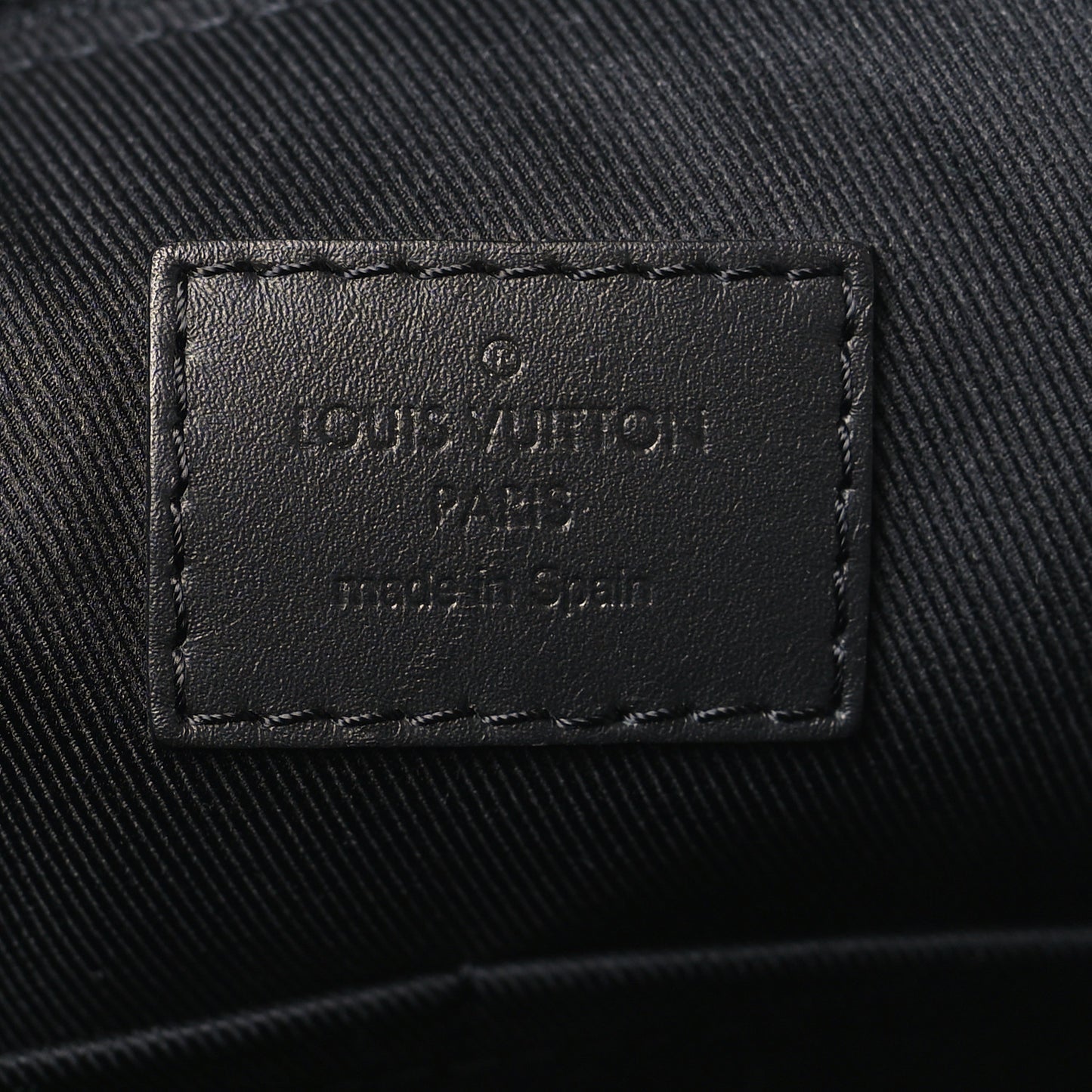 Damier Infini Messenger PM Onyx