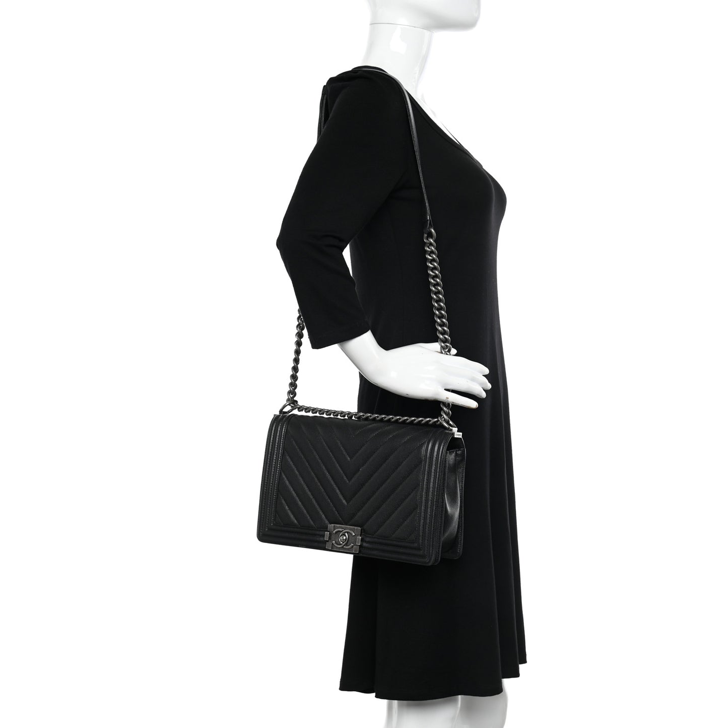 Caviar Chevron Quilted New Medium Boy Flap Black