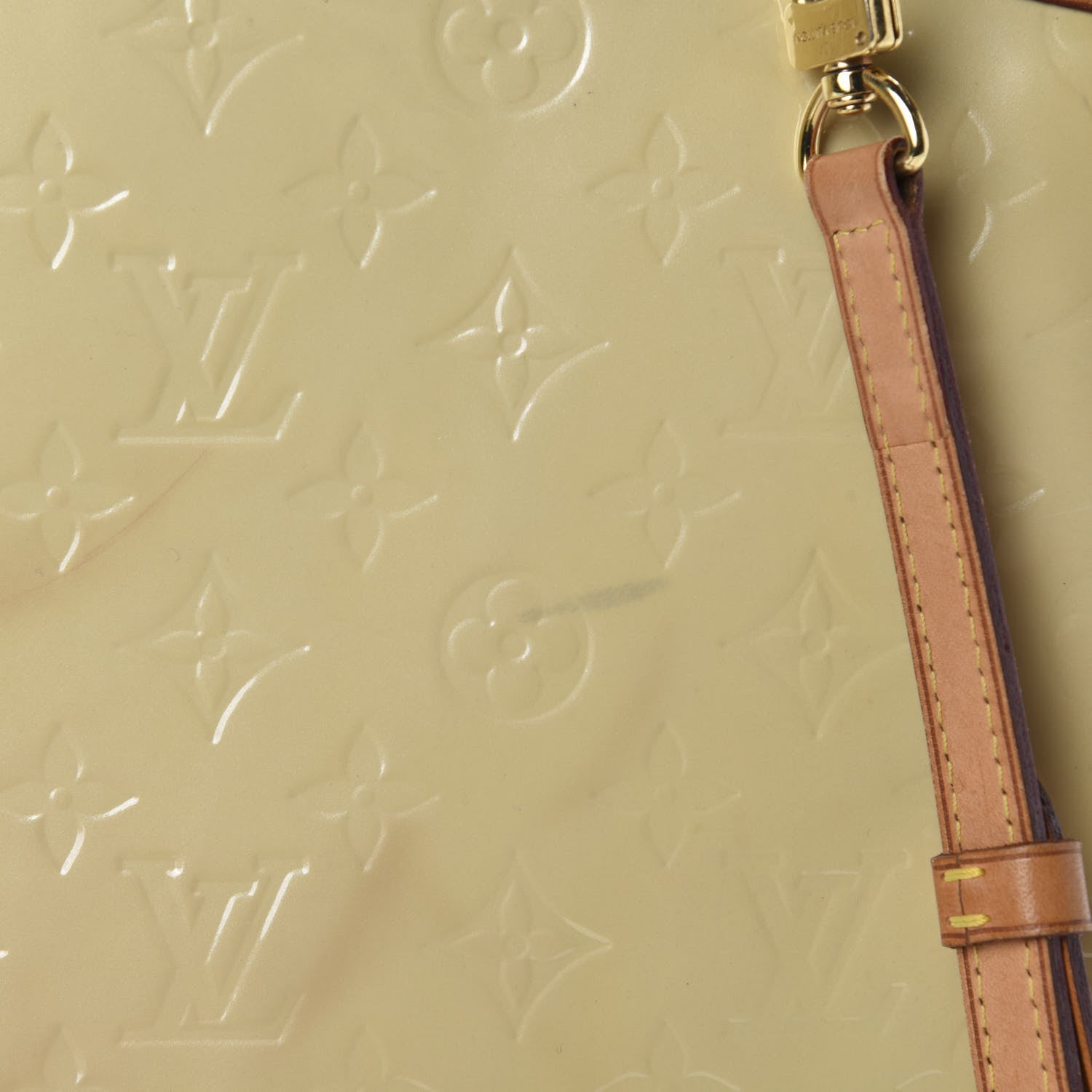 Louis Vuitton Vernis Brea MM Blanc Corail 12 of 22