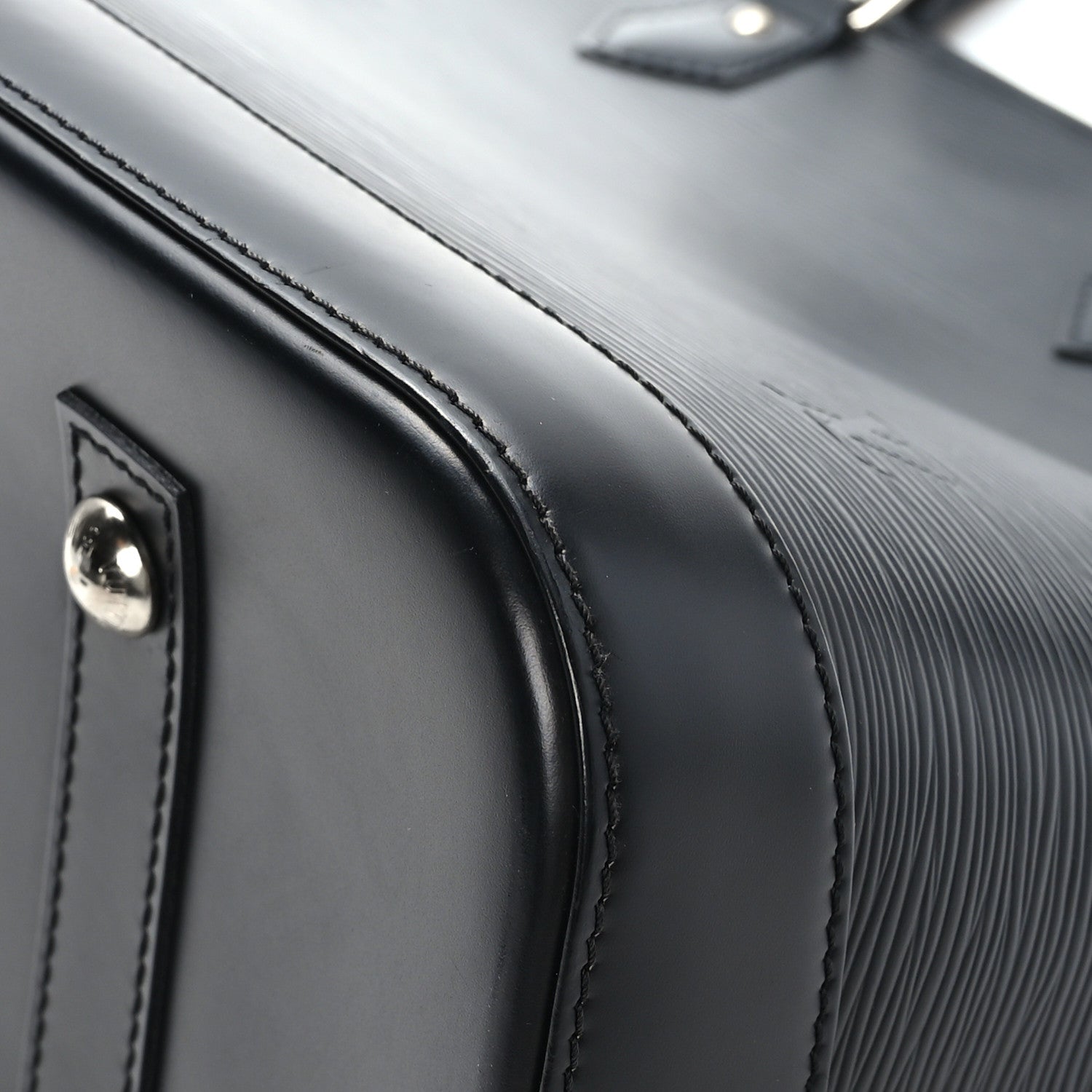 Louis Vuitton Epi Alma MM Black 8 of 10