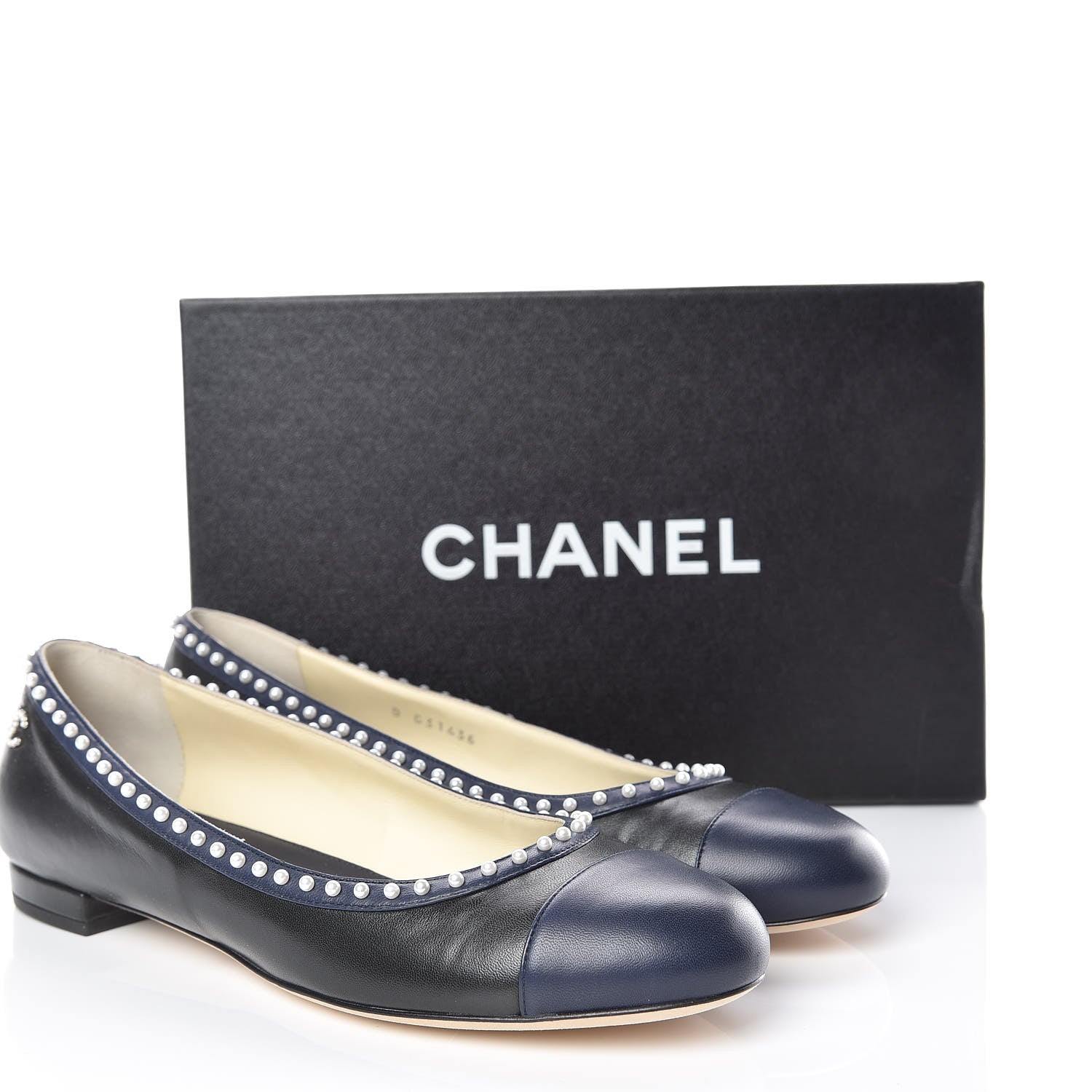 Chanel Lambskin Pearl Cap Toe CC Ballerina Flats 40 Black Navy 12 of 12