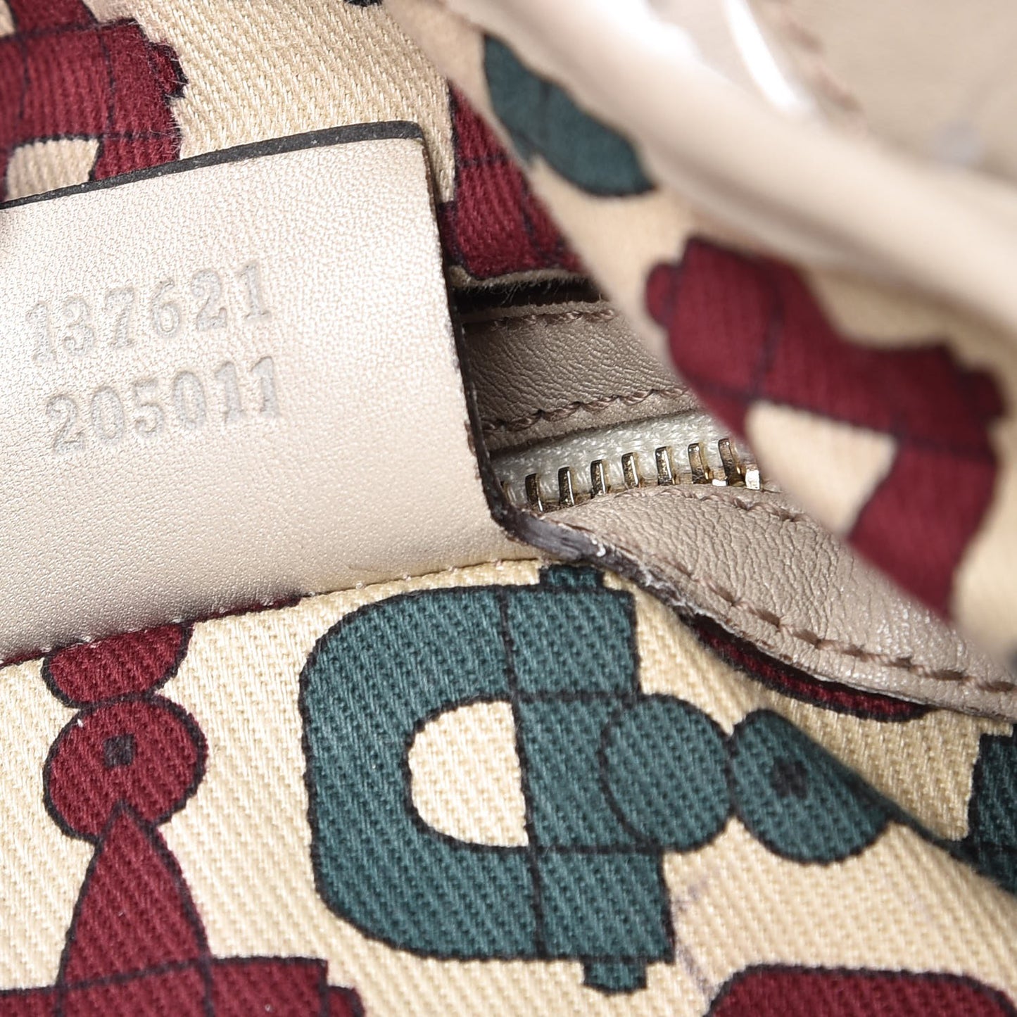 Guccissima Medium Pelham Shoulder Bag Off White