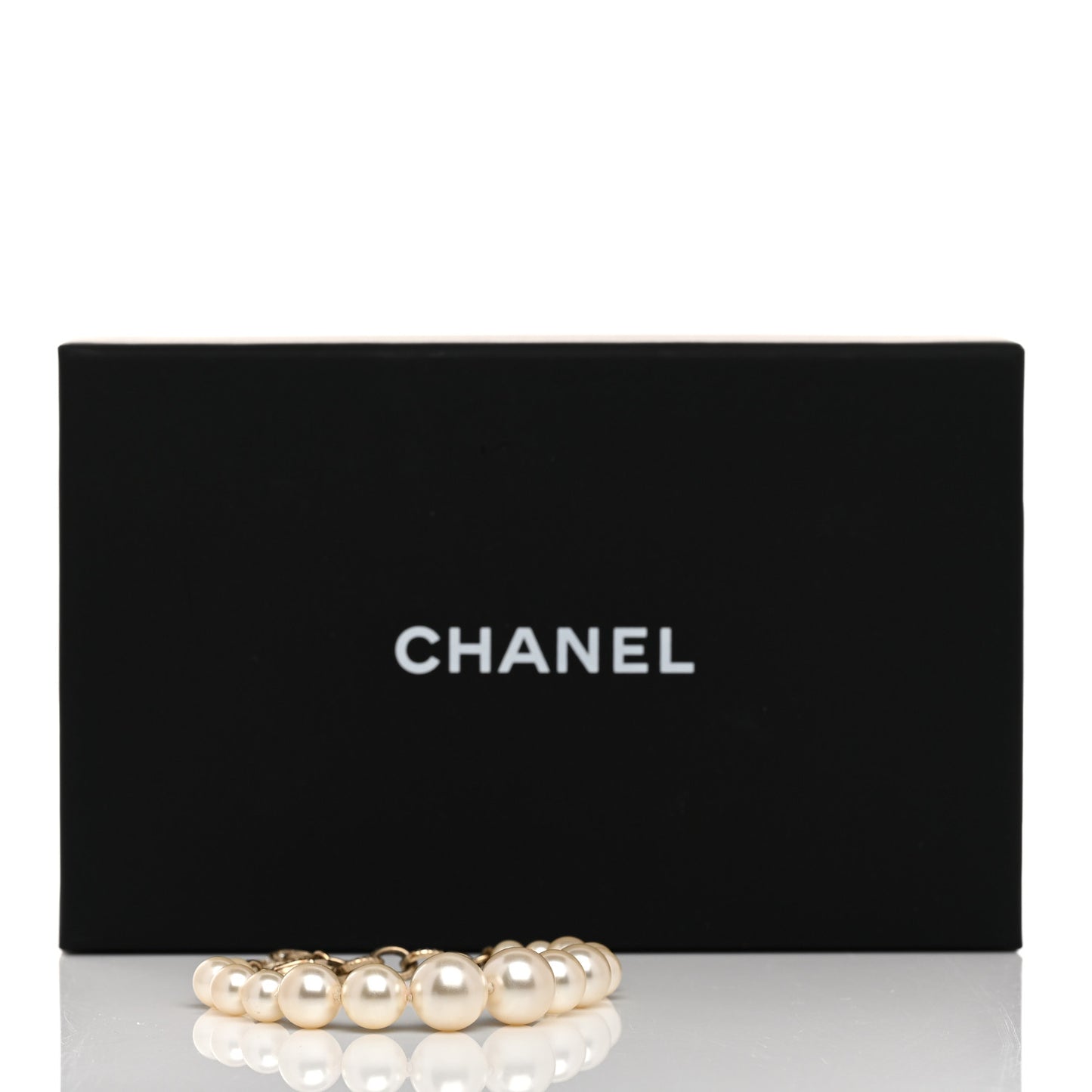 Graduated Pearl Crystal CC Bracelet Gold