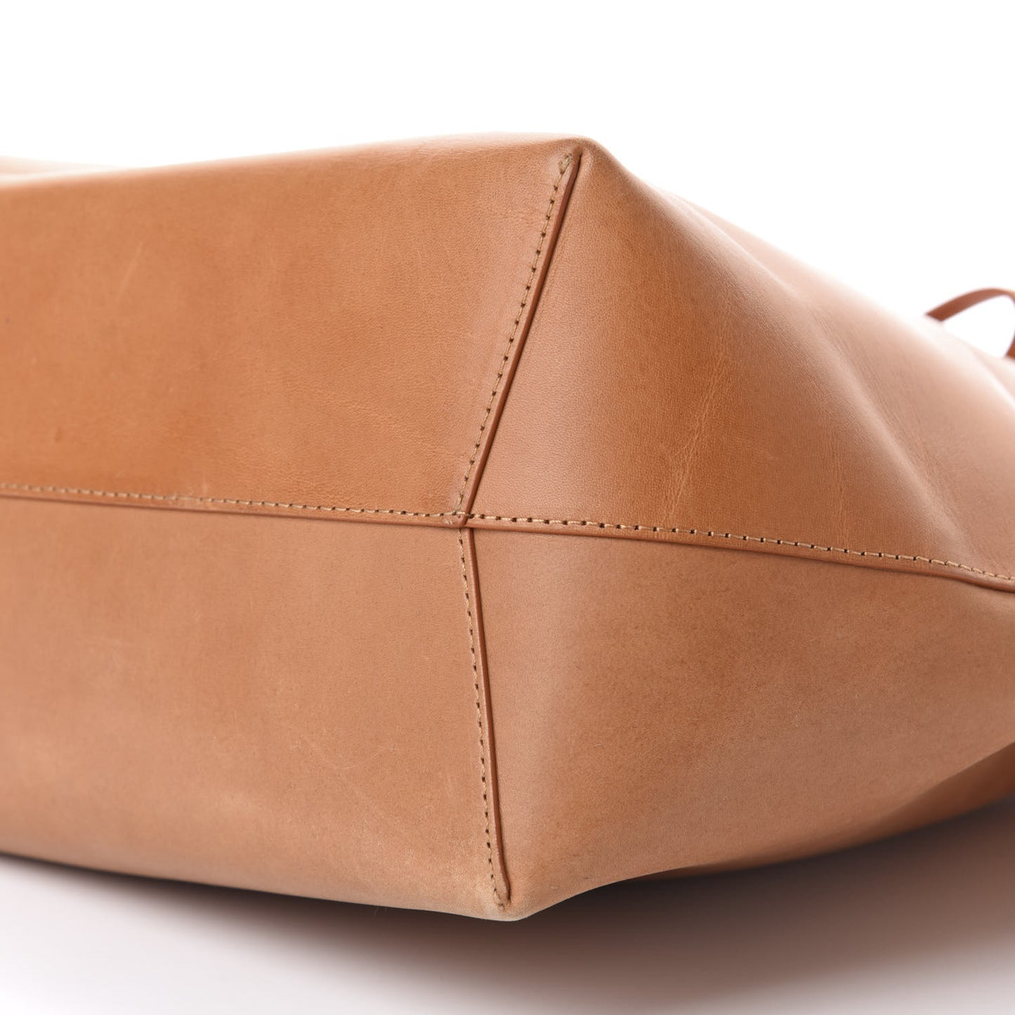 Vegetable Tanned Calfskin Bucket Bag Cammello Rosa