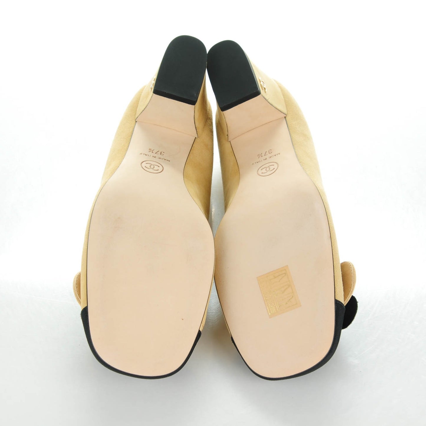 Suede Grosgrain Pearl Camellia Cap Toe Pumps 37.5 Beige Black