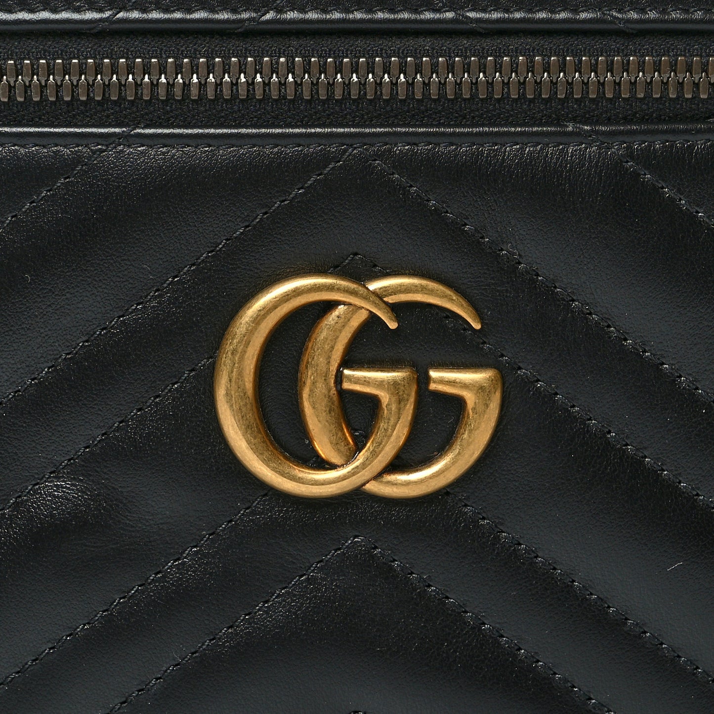 Calfskin Matelasse Large GG Marmont Vanity Cosmetic Case Black