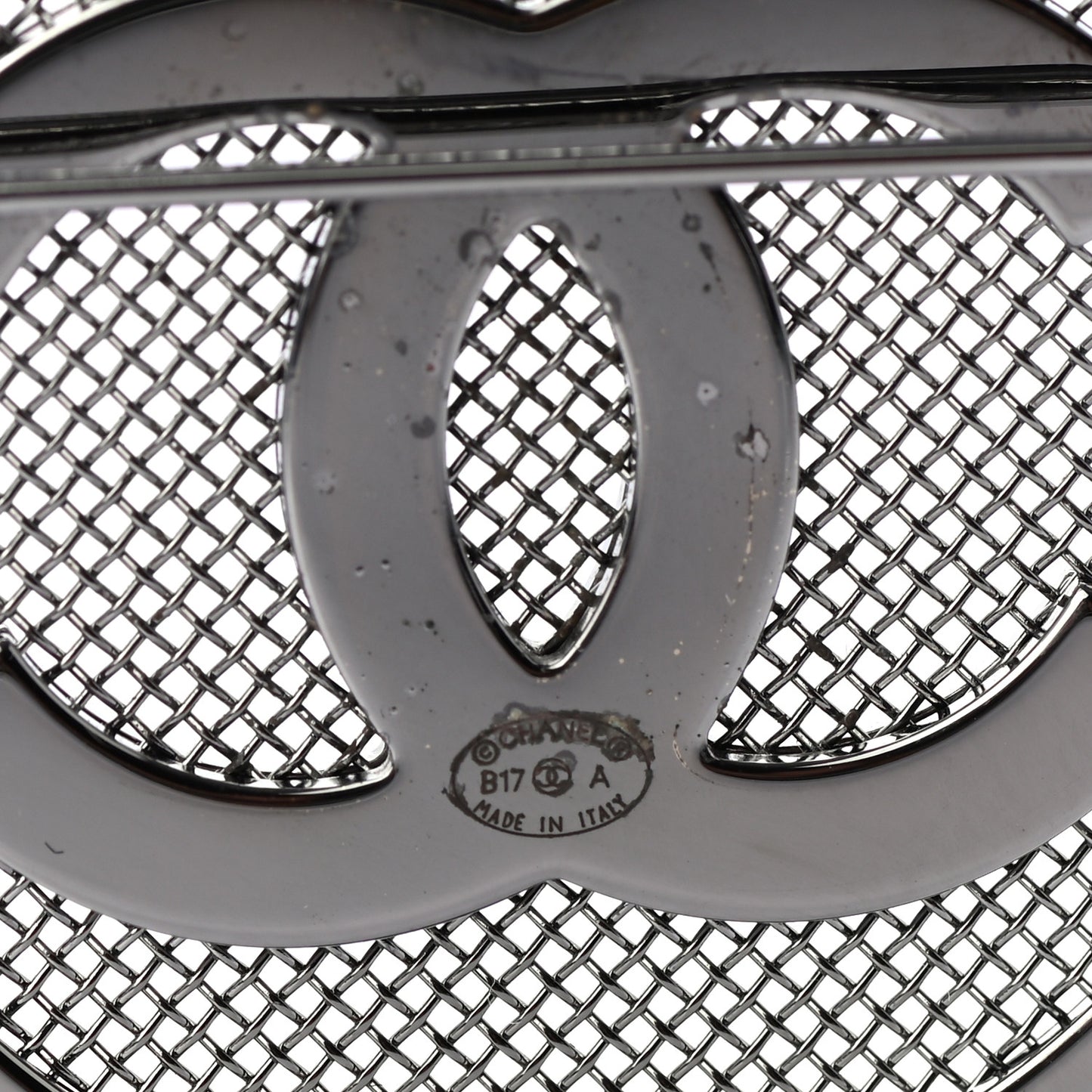 Mesh Circle CC Brooch Silver