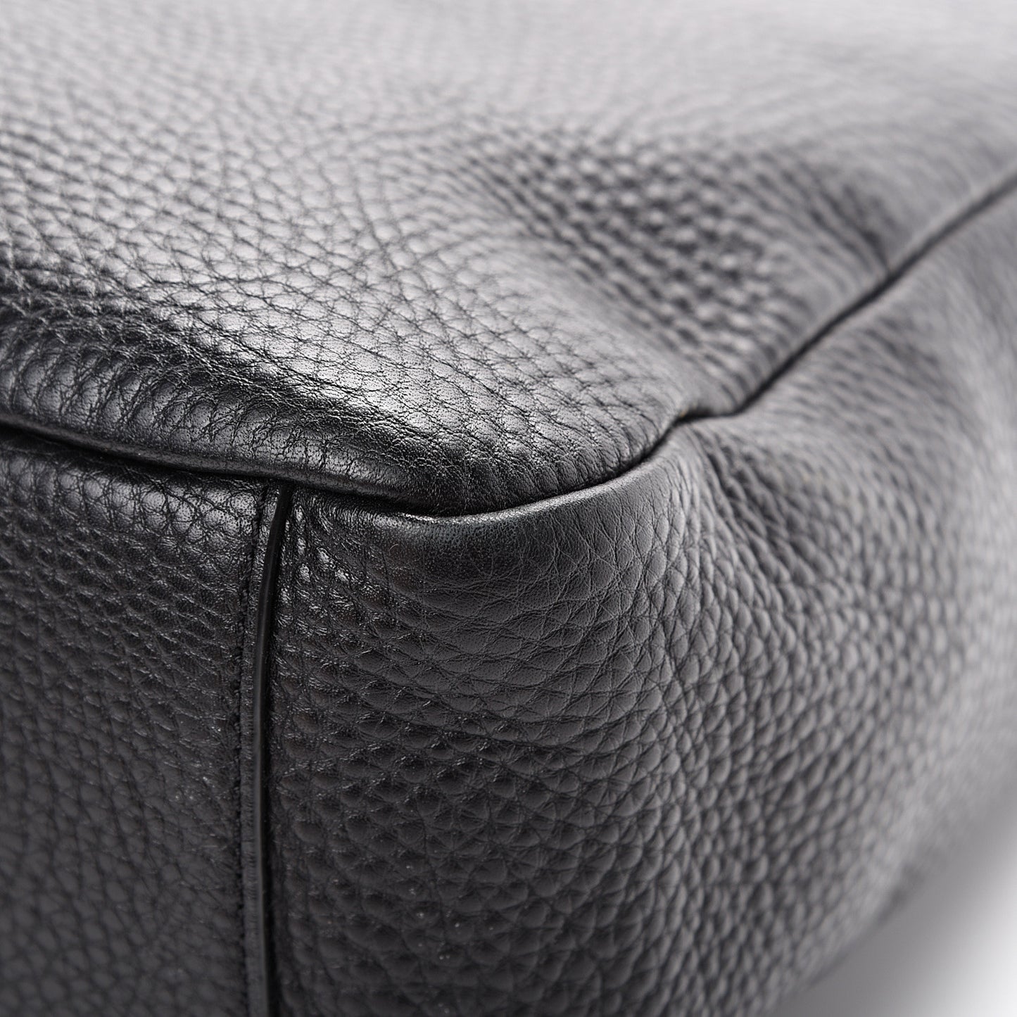 Brit Calfskin Medium Shopper Black