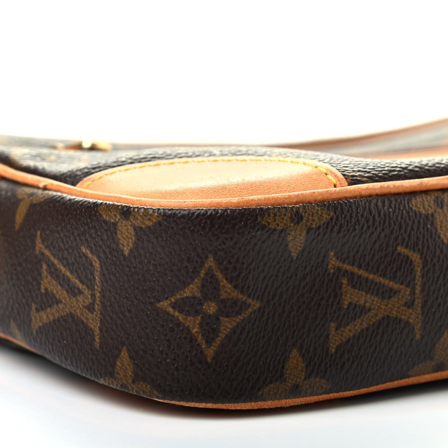 Monogram Pochette Marly Dragonne 22