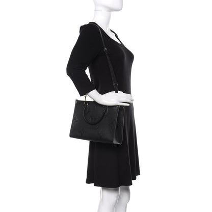 Louis Vuitton Empreinte Monogram Giant Onthego PM Black 2 of 10