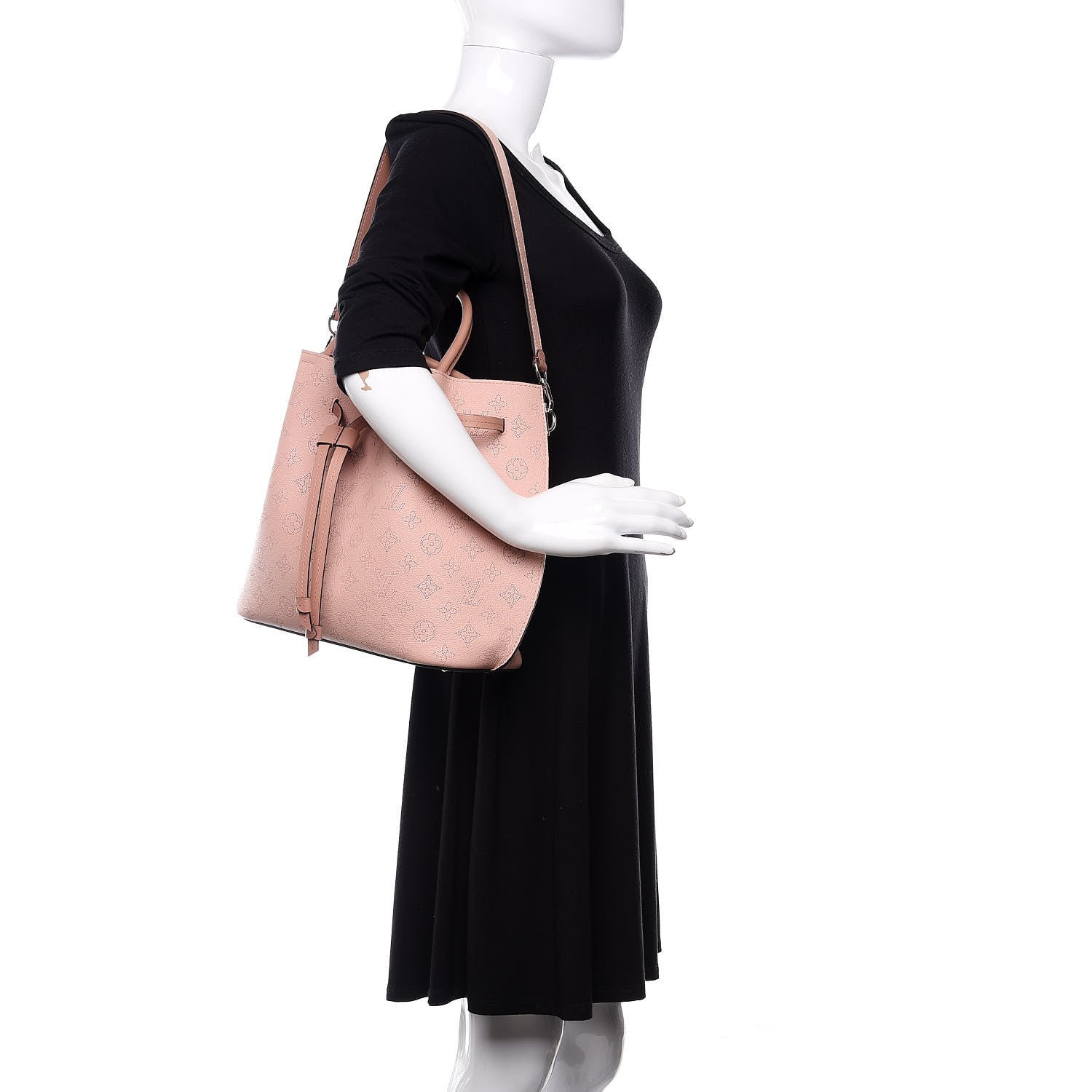 Louis Vuitton Mahina Girolata Magnolia 2 of 13