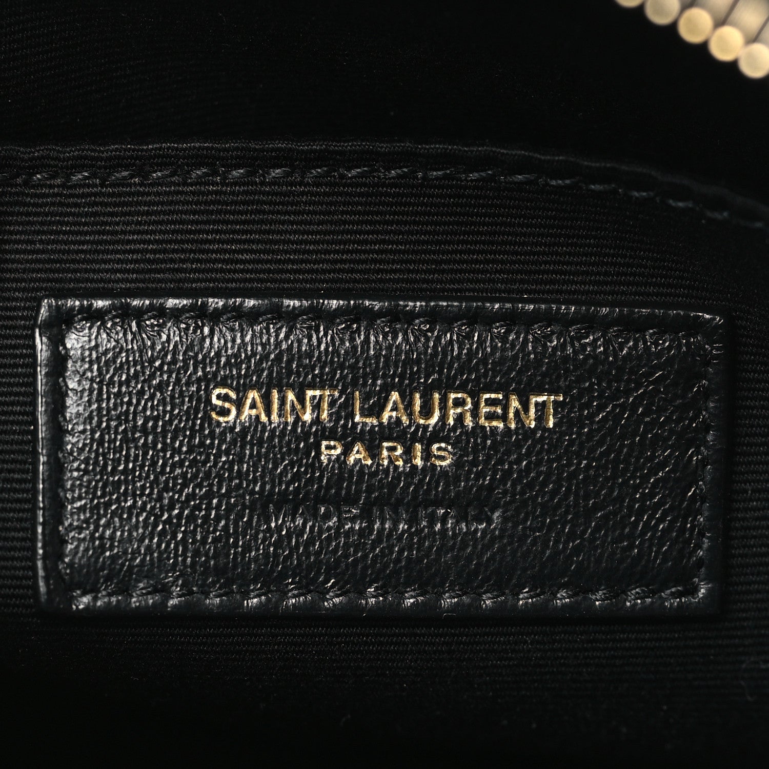 Saint Laurent Grain De Poudre Matelasse Chevron Quilted Round Vinyle Camera Bag Black 6 of 9