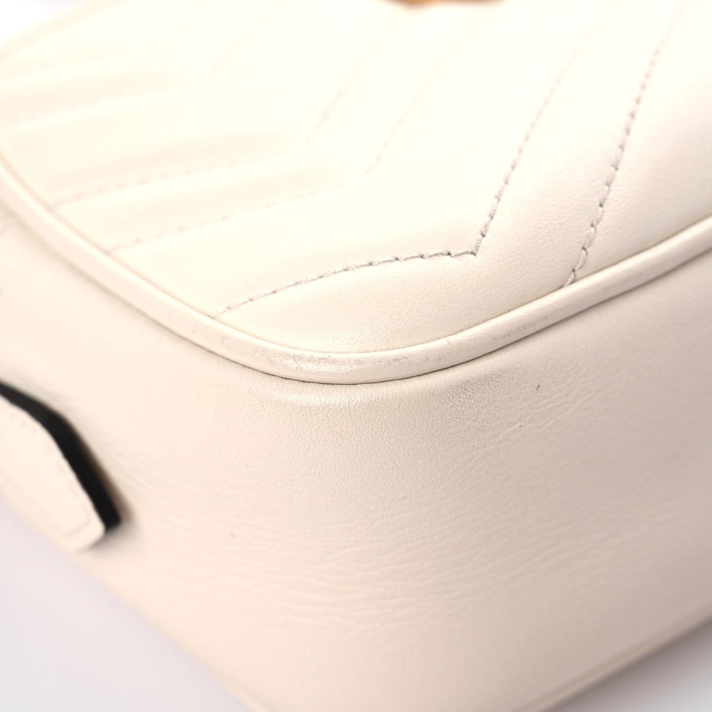 Calfskin Matelasse Mini GG Marmont Chain Shoulder Bag White