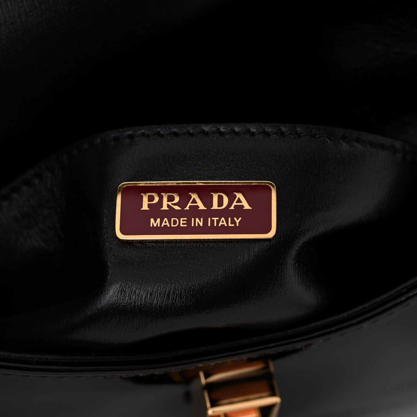 Spazzolato Triangle Flap Shoulder Bag Black