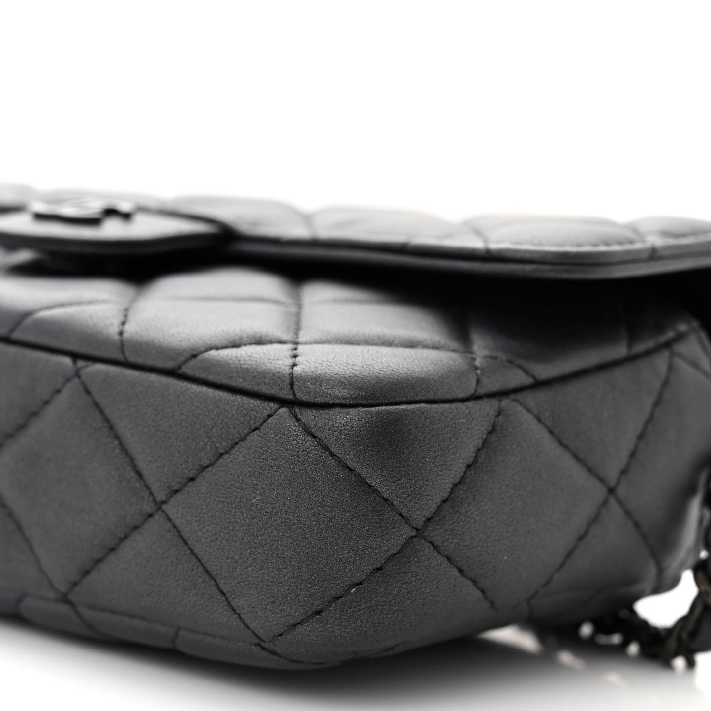 Lambskin Quilted Flap Phone Holder With Chain So Black