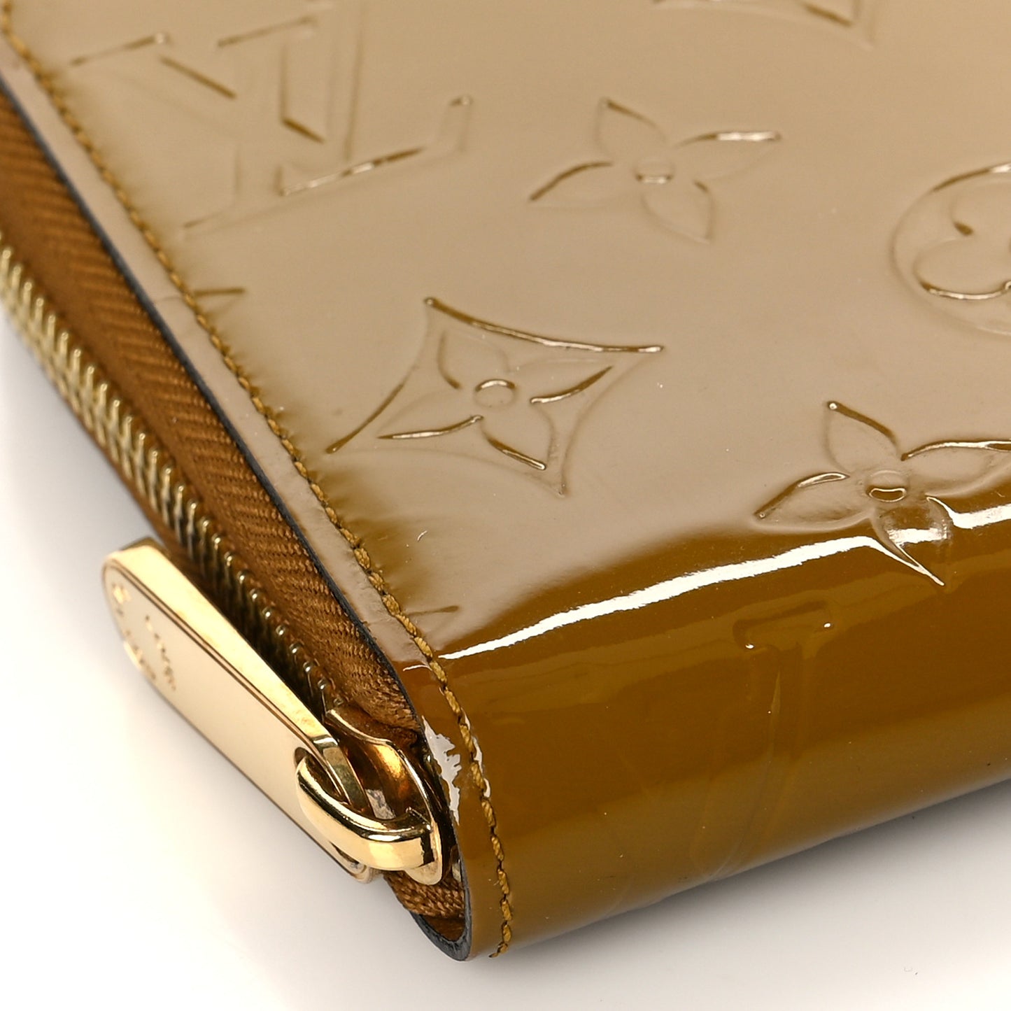 Vernis Zippy Wallet