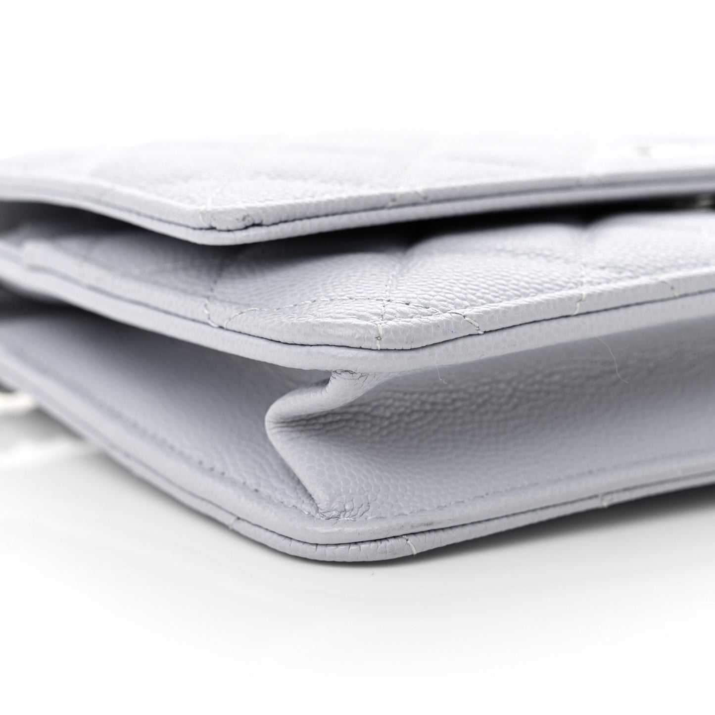 Caviar Quilted Wallet On Chain WOC Light Grey