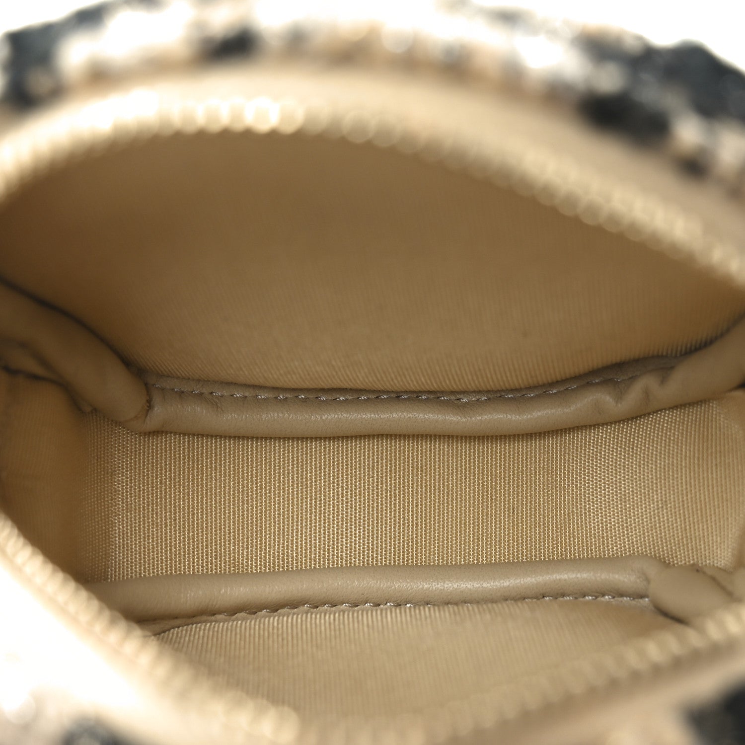 Chanel Tweed Shearling Quilted Coin Purse Beige Black 5 of 6