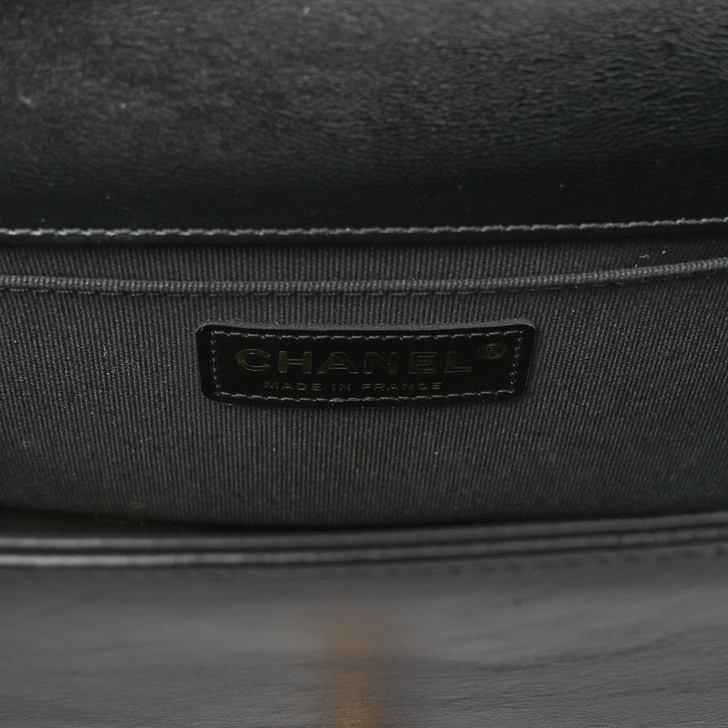 Metallic Glazed Calfskin Medium Boy Flap Black Gold