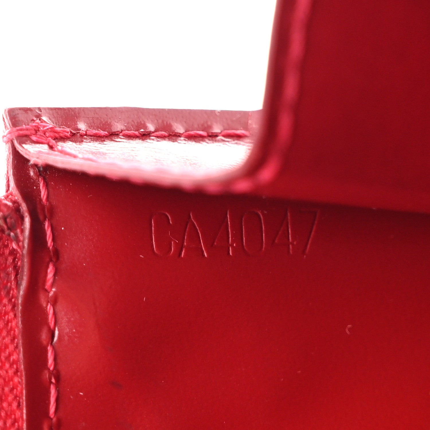 Louis Vuitton Vernis Key Pouch Pomme D'Amour 7 of 8