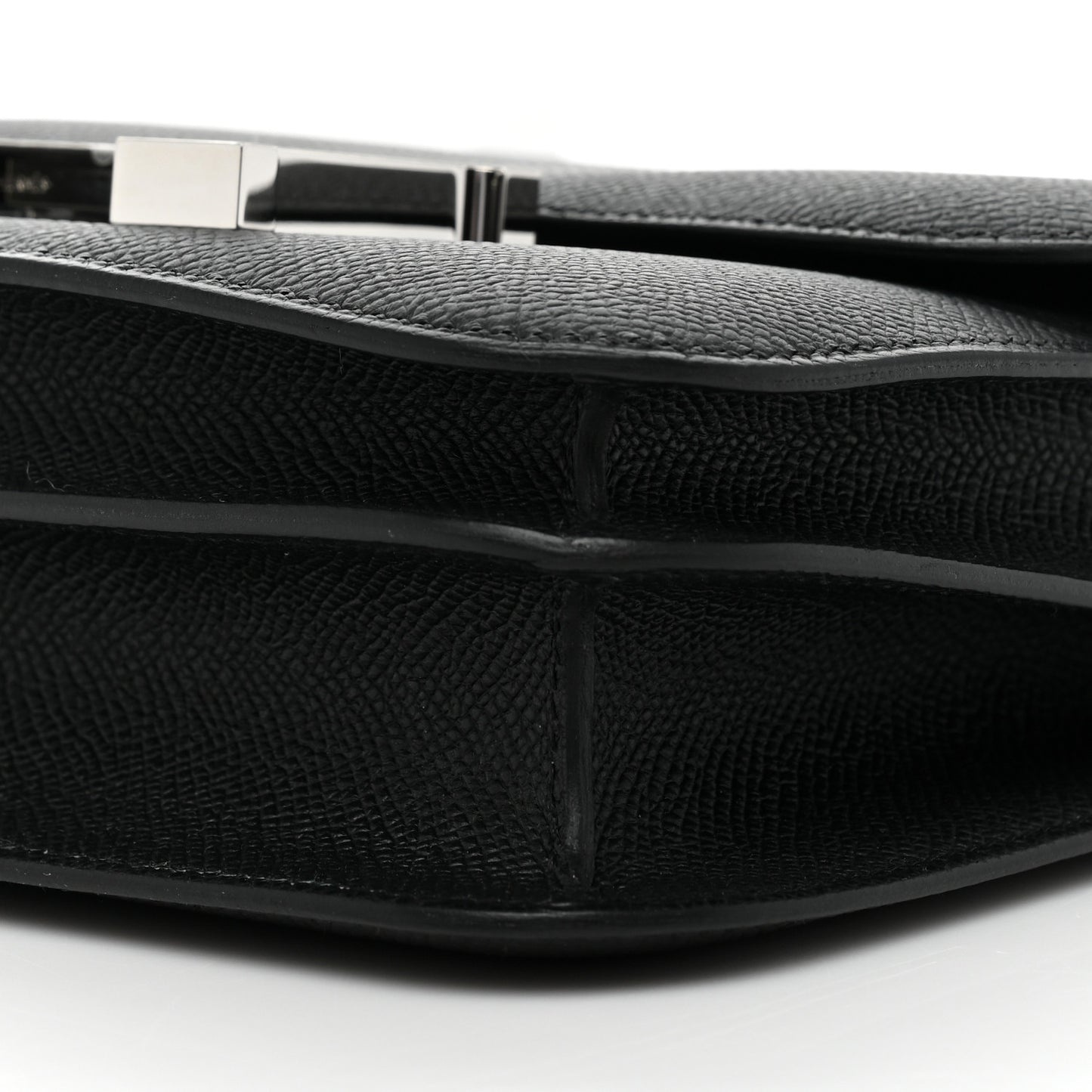 Epsom Constance 18 Black