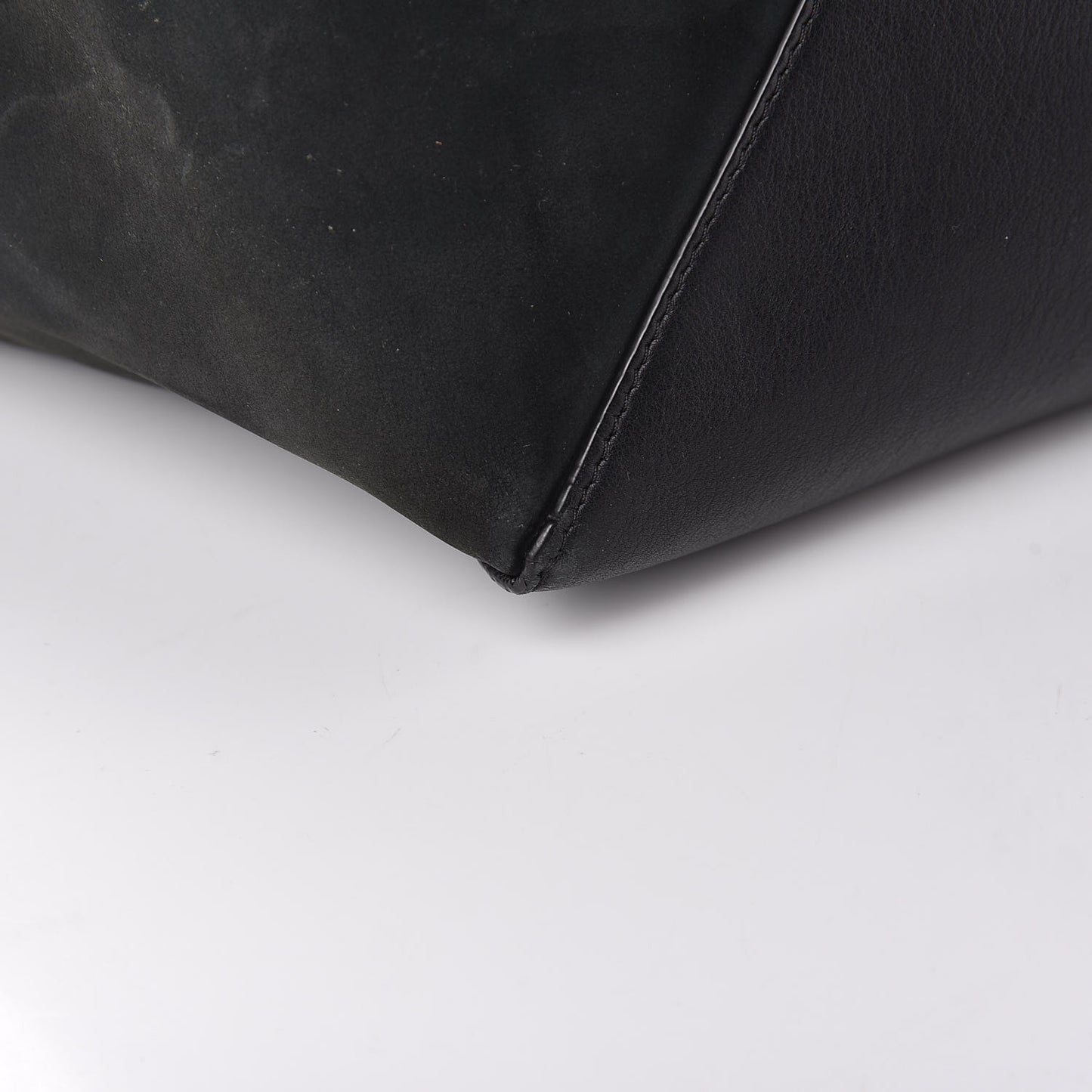 Lambskin Horizontal Cabas Black