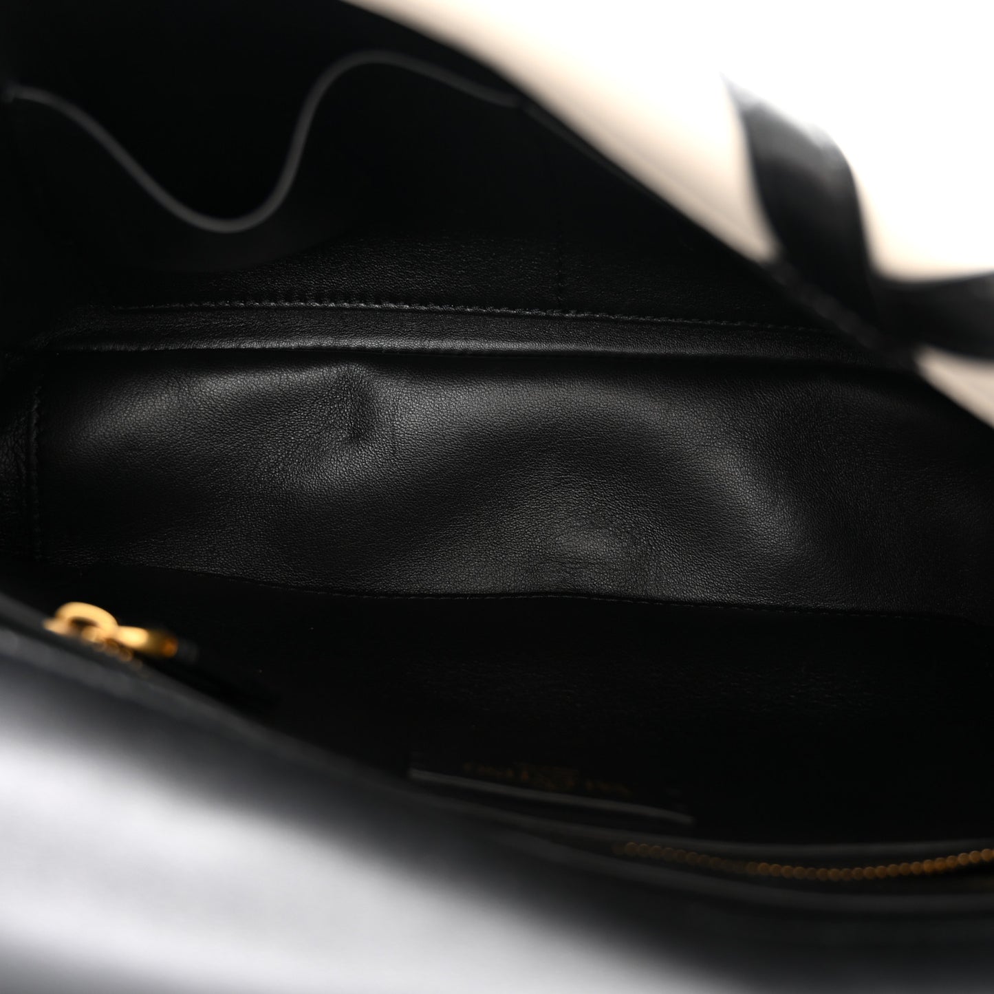 Nappa Large Roman Stud Shoulder Bag Ivory Black
