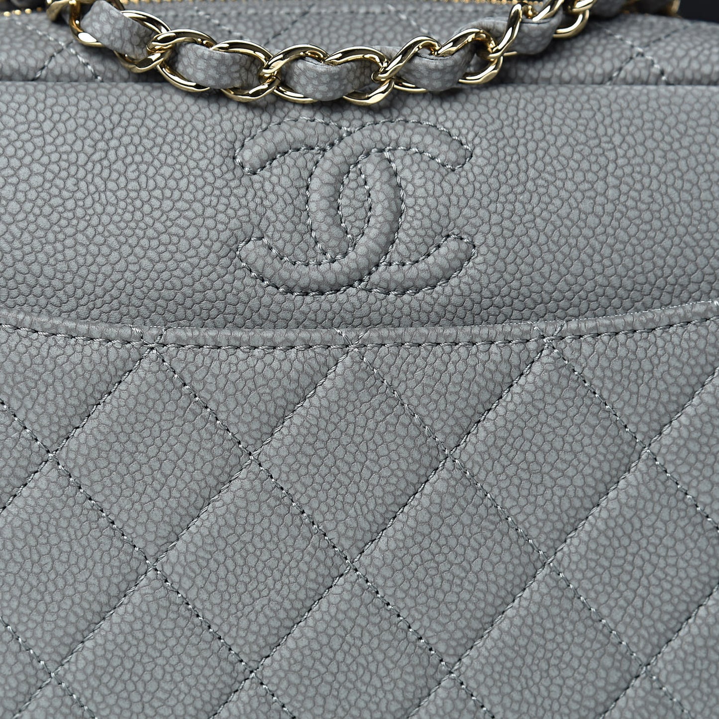 Iridescent Caviar Flat Quilted Small Coco Tassel Camera Case Grey
