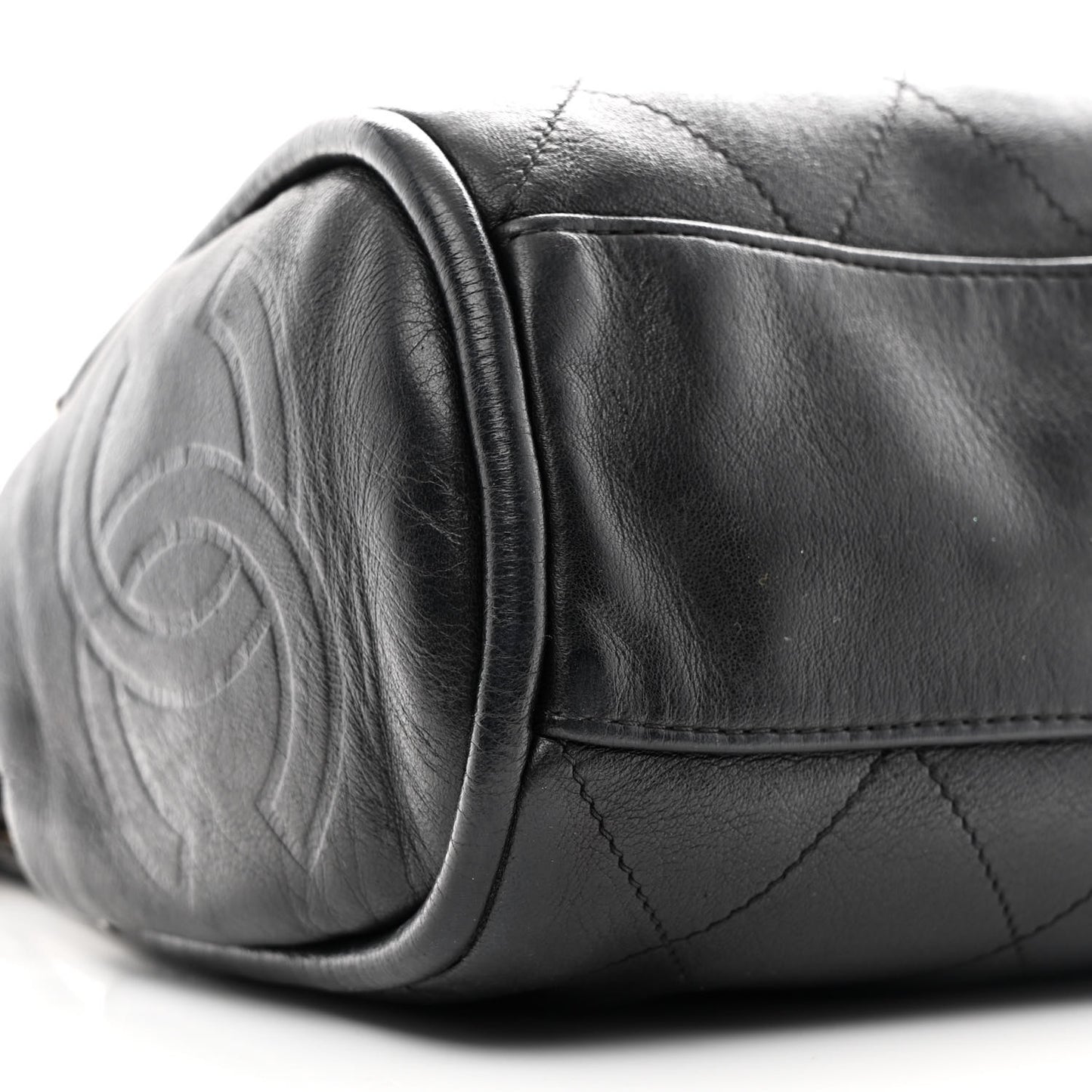 Lambskin Ultimate Soft Hobo Black
