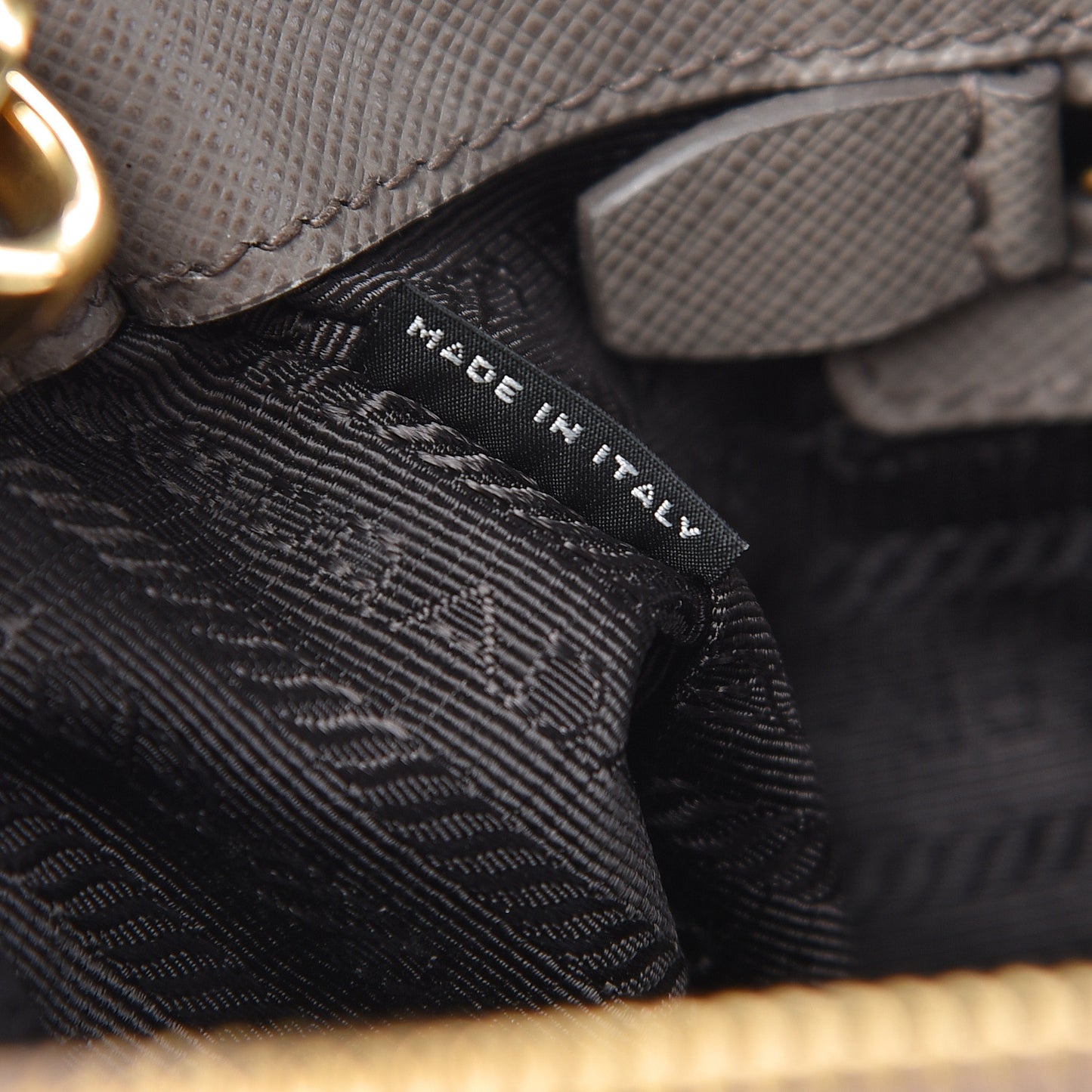 Saffiano Large Galleria Double Zip Tote Argilla