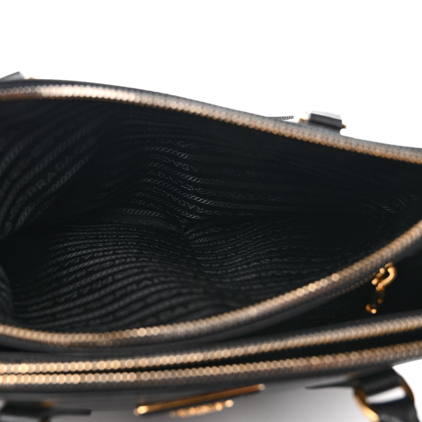 Saffiano Medium Galleria Double Zip Tote Black