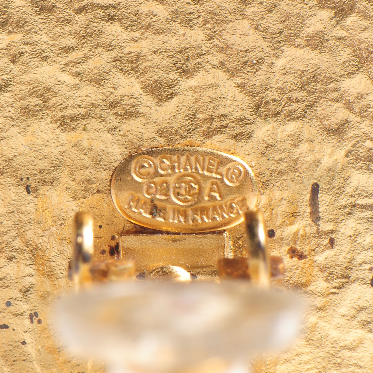 Chanel Enamel CC Jacket Clip On Earrings Black Gold 4 of 4