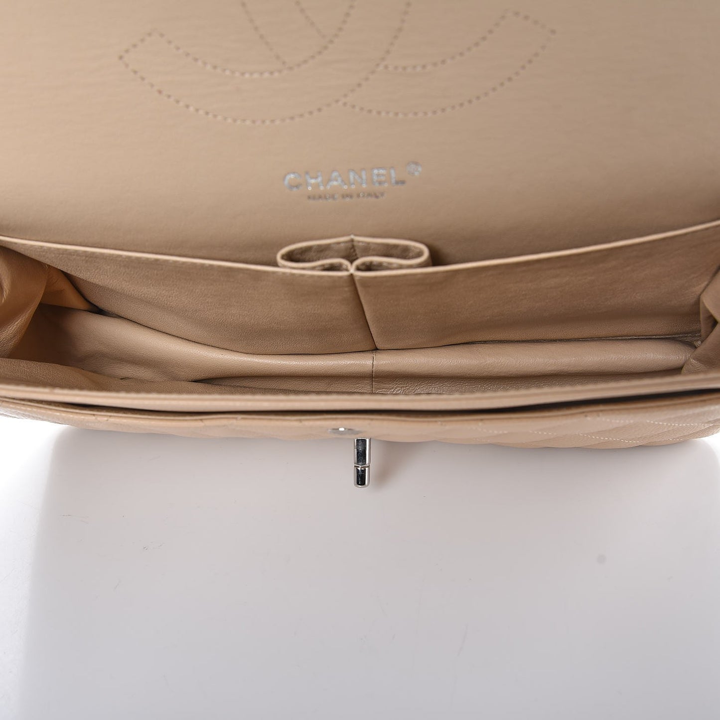 Caviar Quilted Jumbo Double Flap Beige Clair
