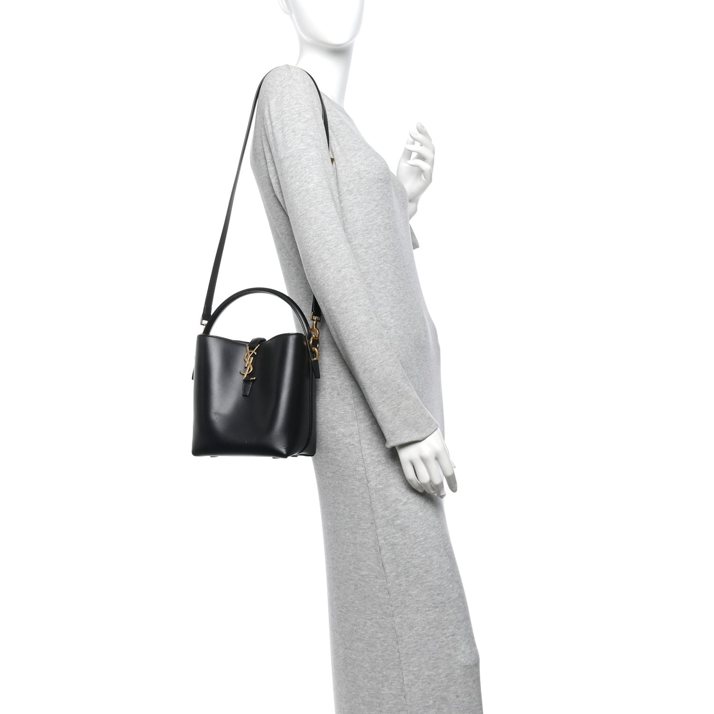 Shiny Calfskin Le 37 Small Bucket Bag Black