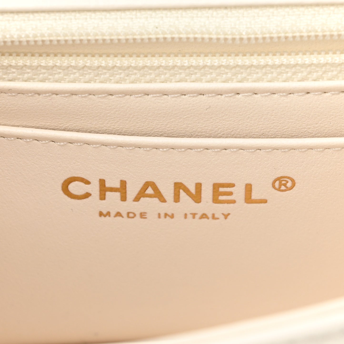 Aged Calfskin Chevron Quilted 2.55 Reissue Mini Flap White