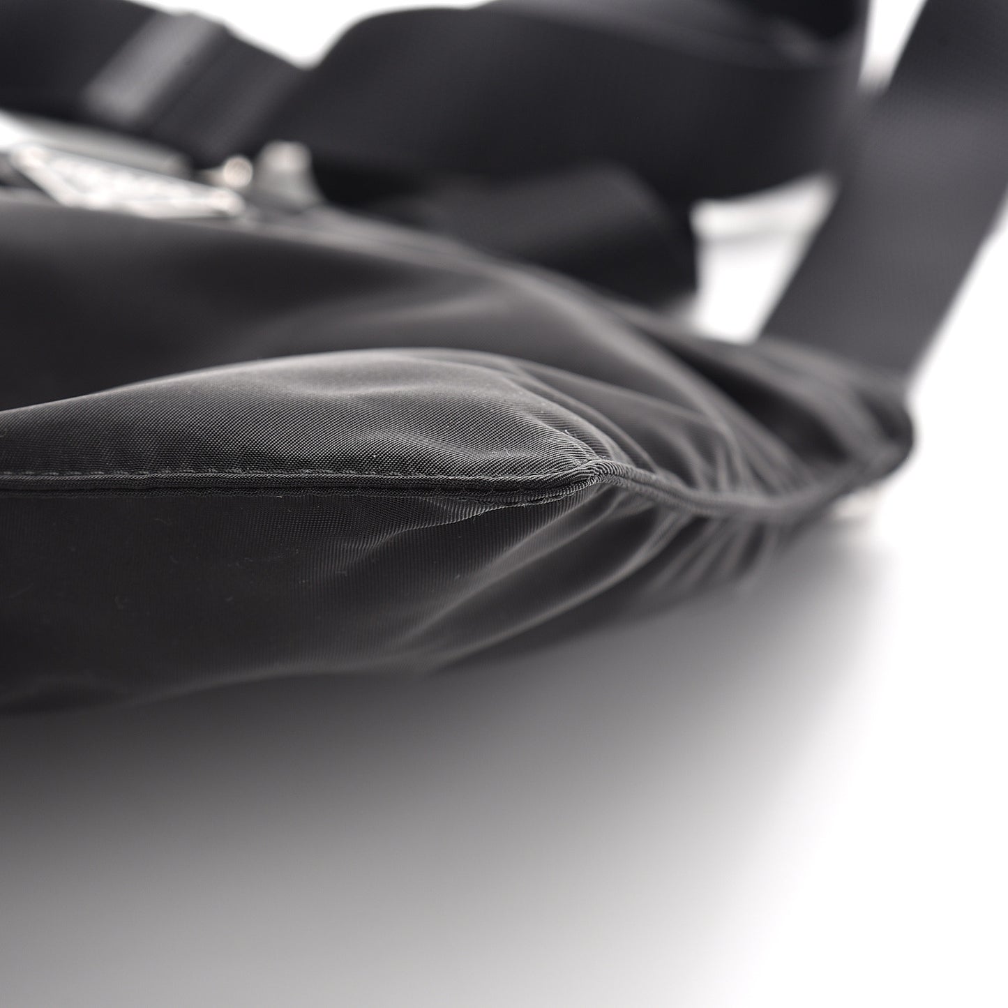 Nylon Vela Flat Messenger Bag Black