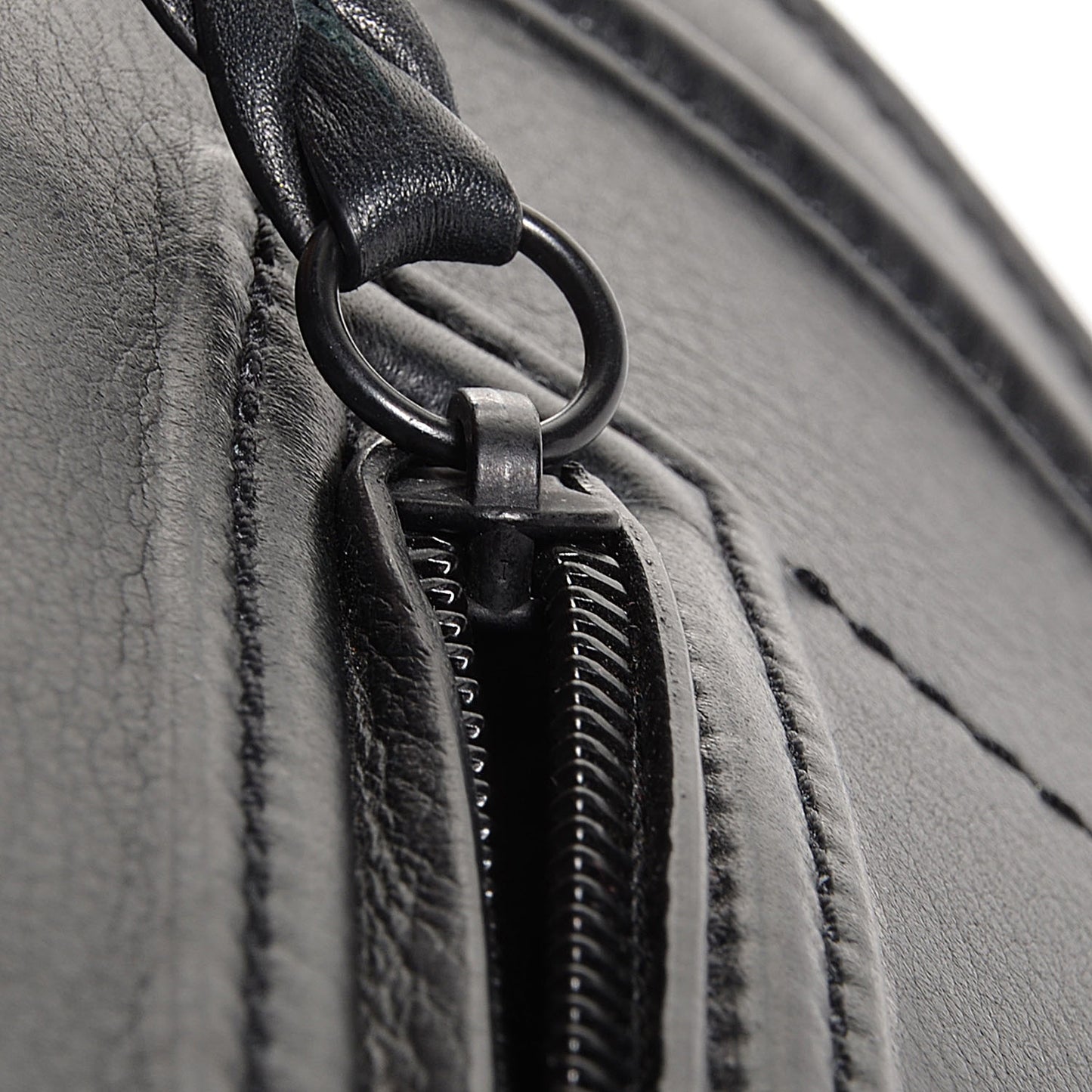 Supple Calfskin Medium Phantom Luggage Black