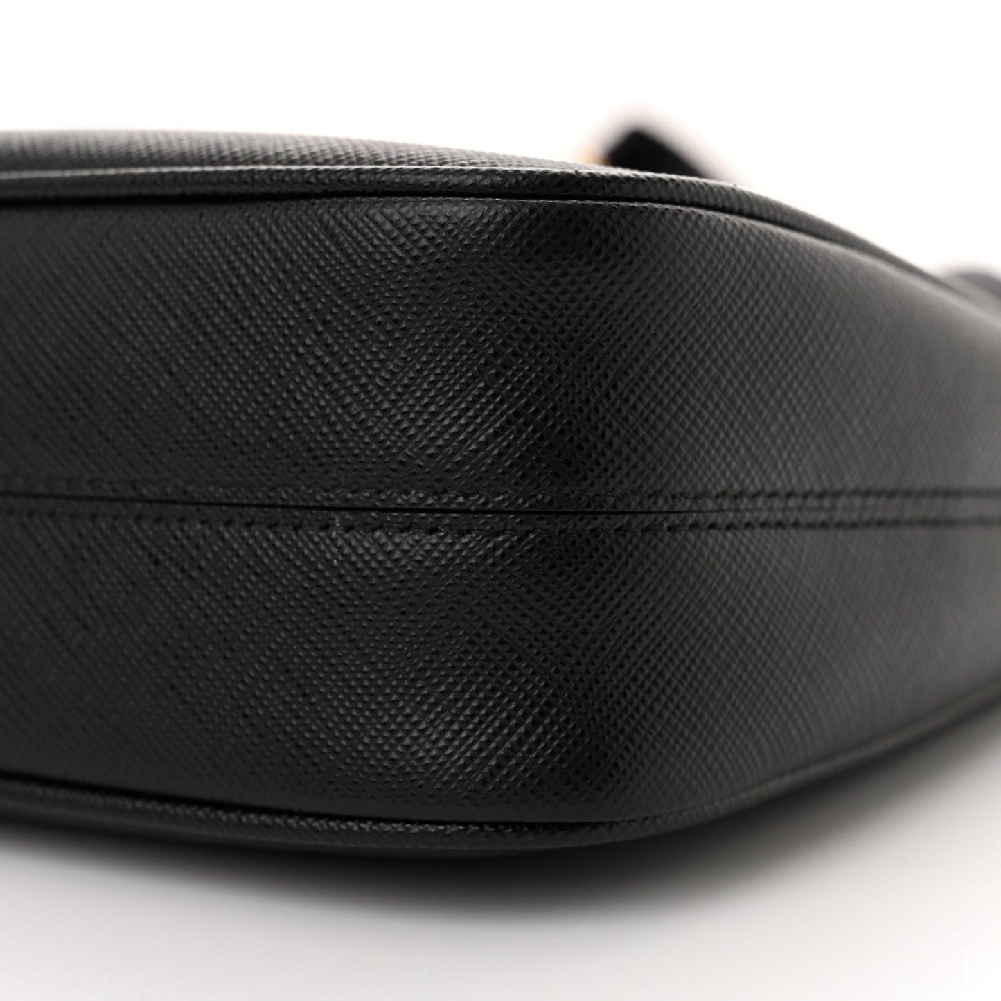 Saffiano Lux Re-Edition 2005 Shoulder Bag Black